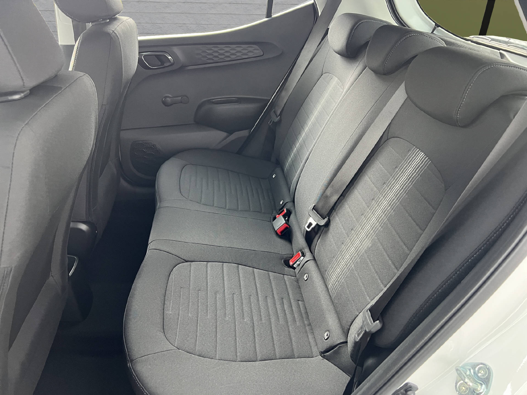 listing desktop thumbnail image 13