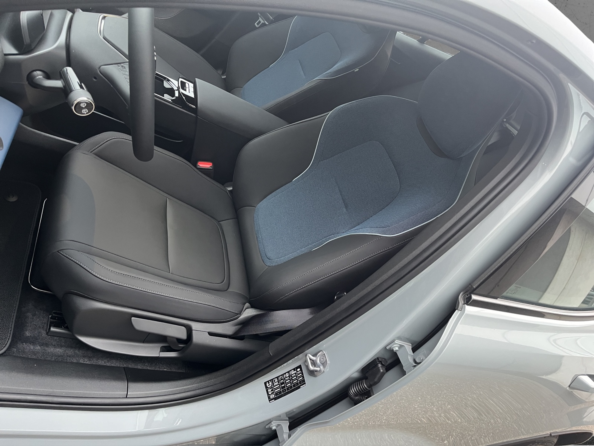 listing desktop thumbnail image 12