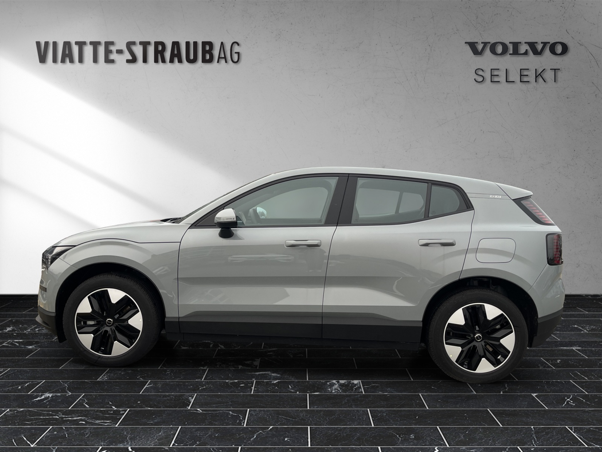 listing desktop thumbnail image 1