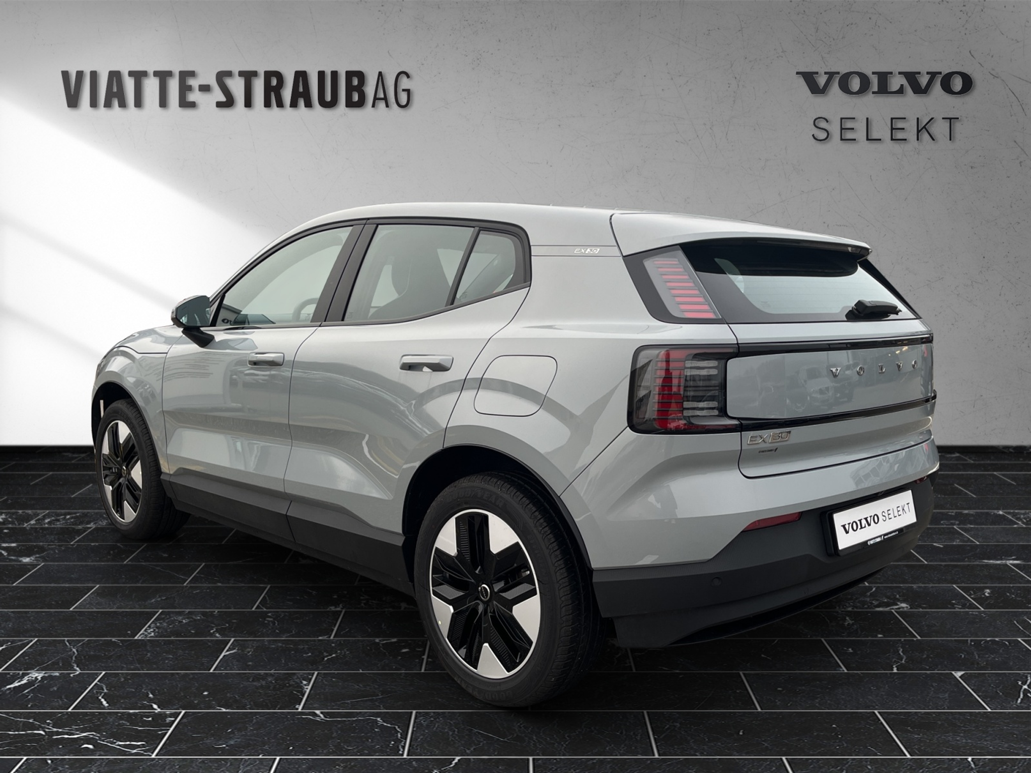 listing desktop thumbnail image 2