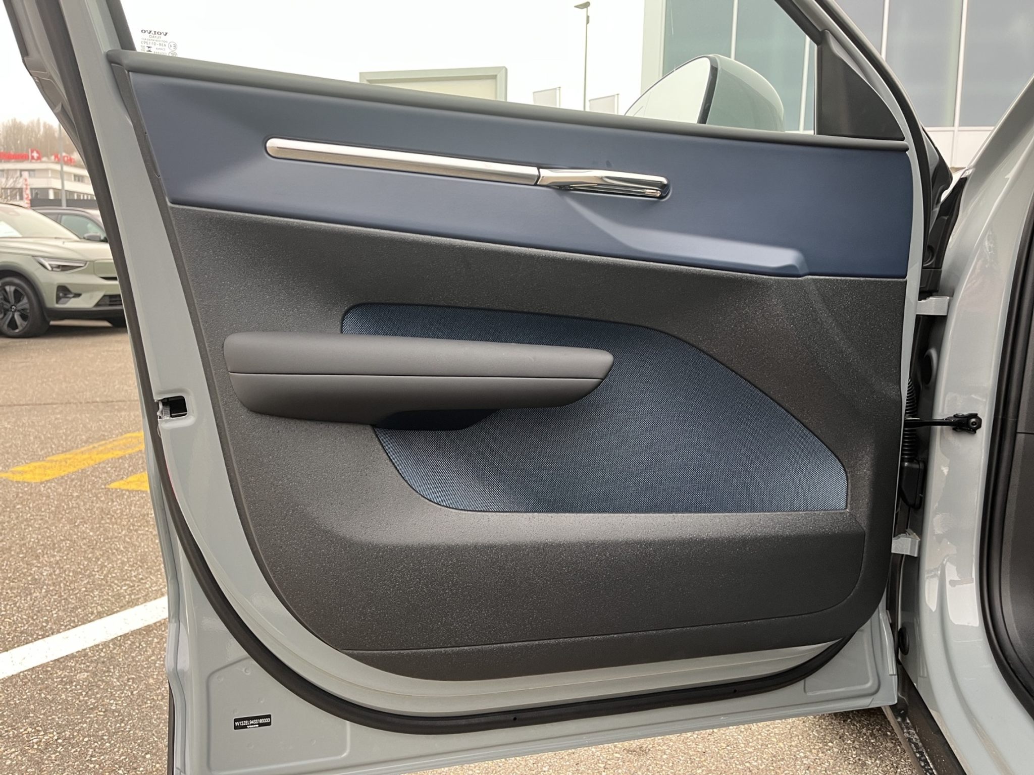 listing desktop thumbnail image 13