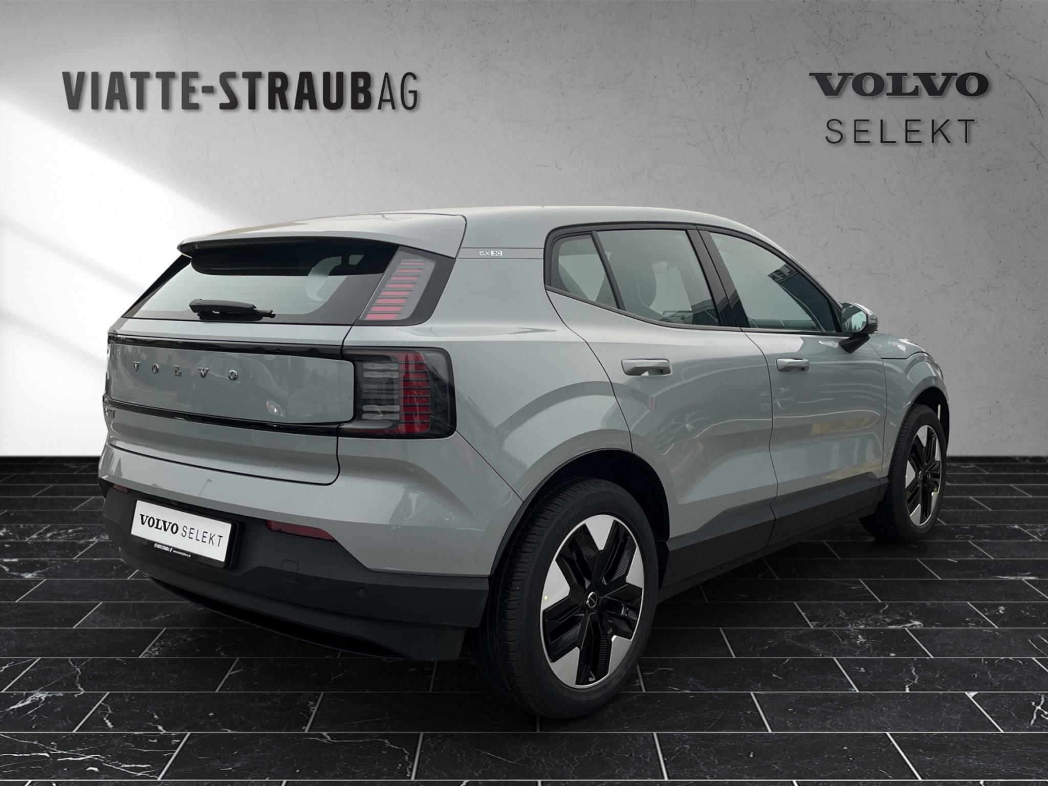 listing desktop thumbnail image 4