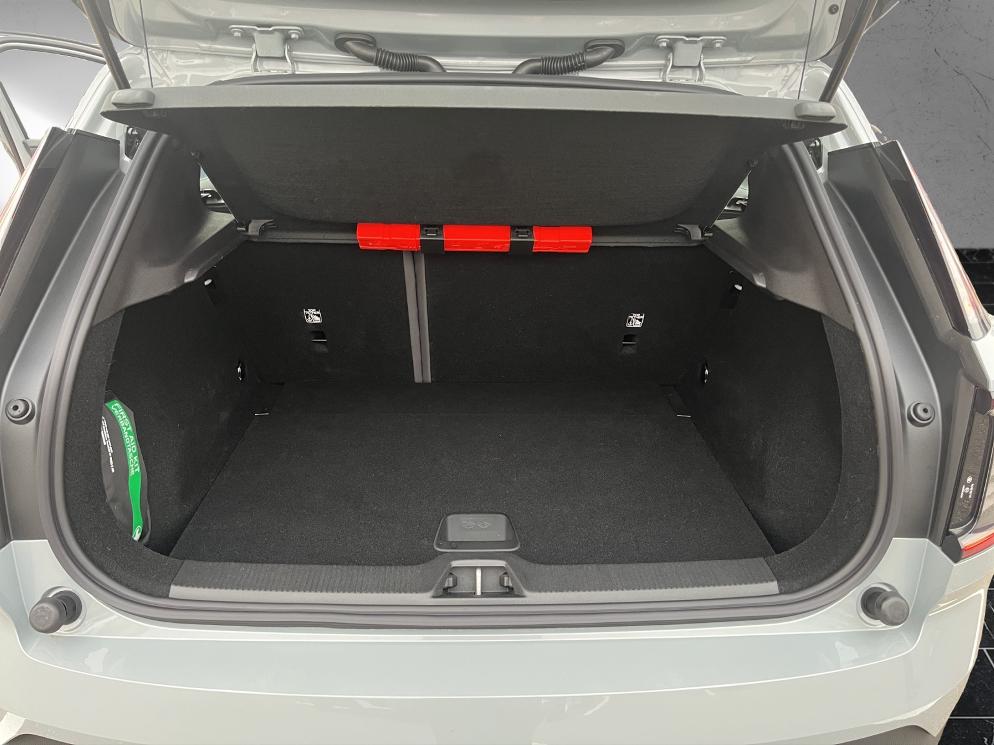 listing desktop thumbnail image 15