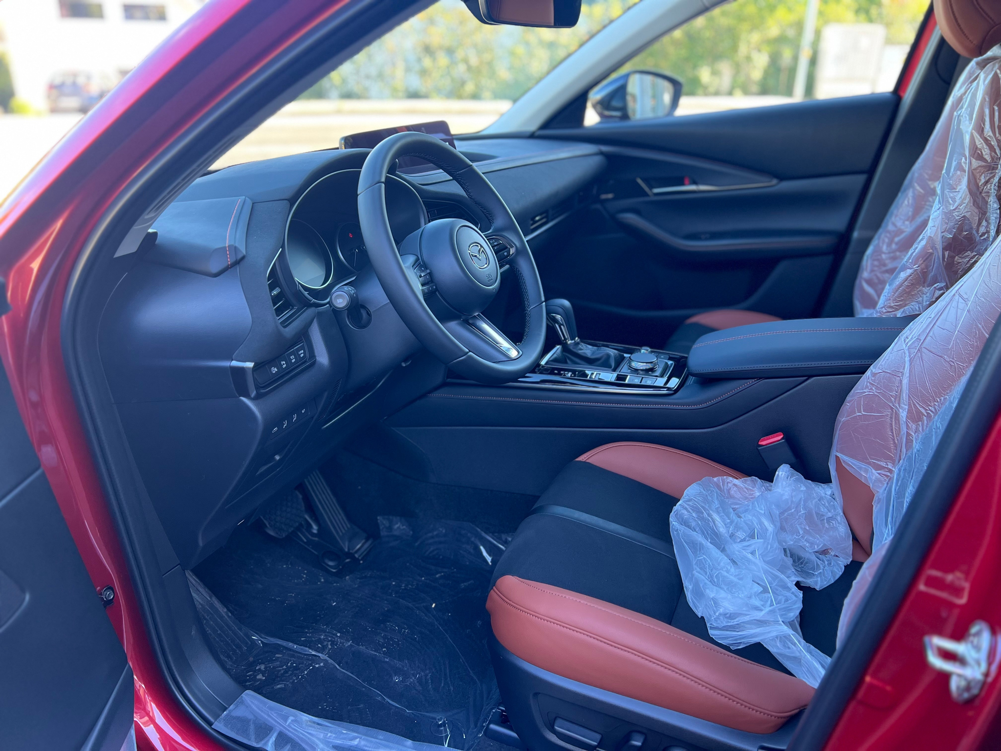 listing desktop thumbnail image 3