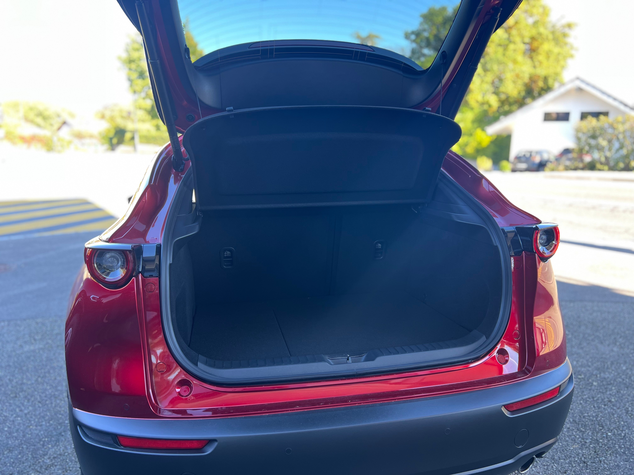 listing desktop thumbnail image 4