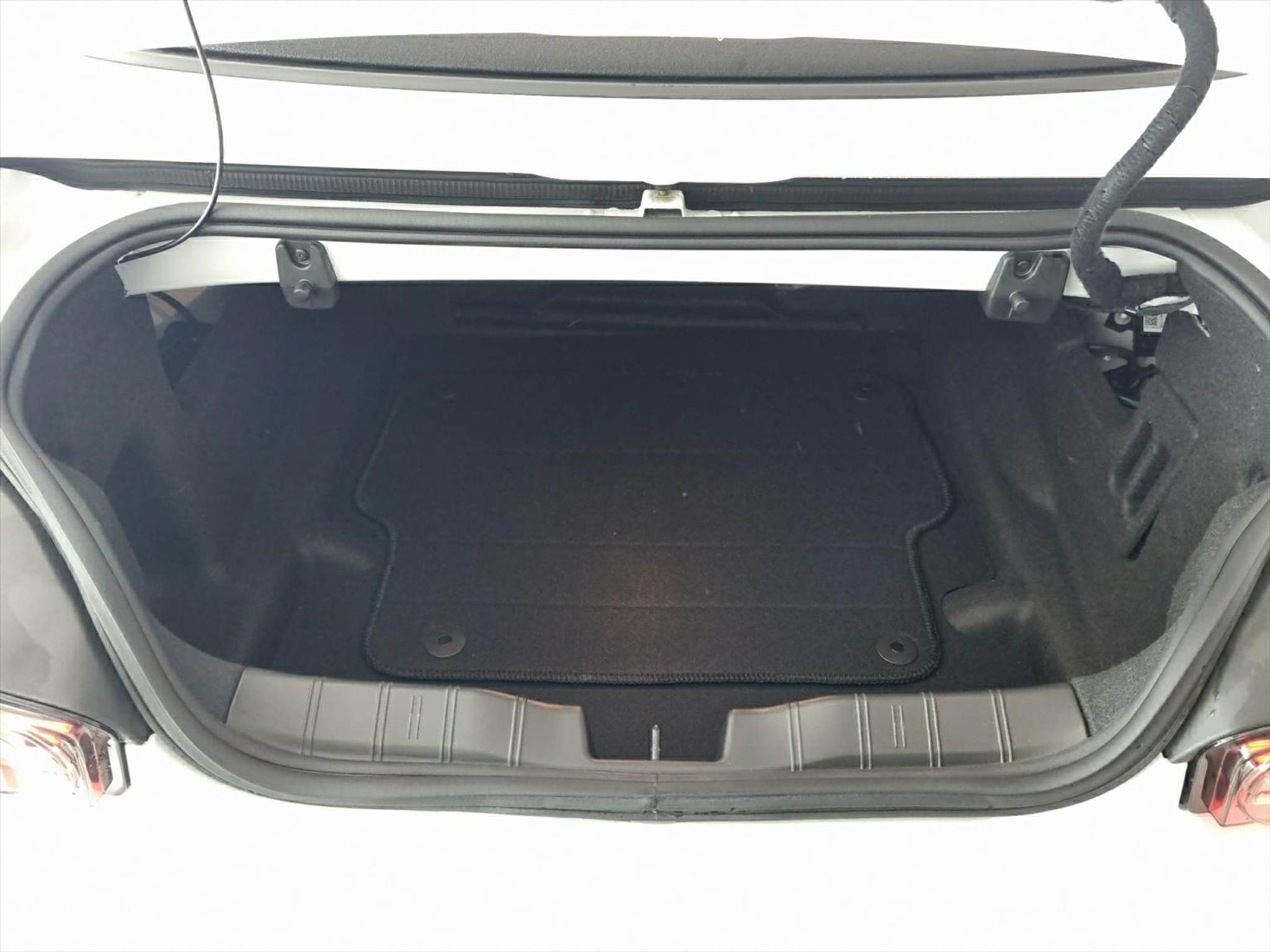 listing desktop thumbnail image 13