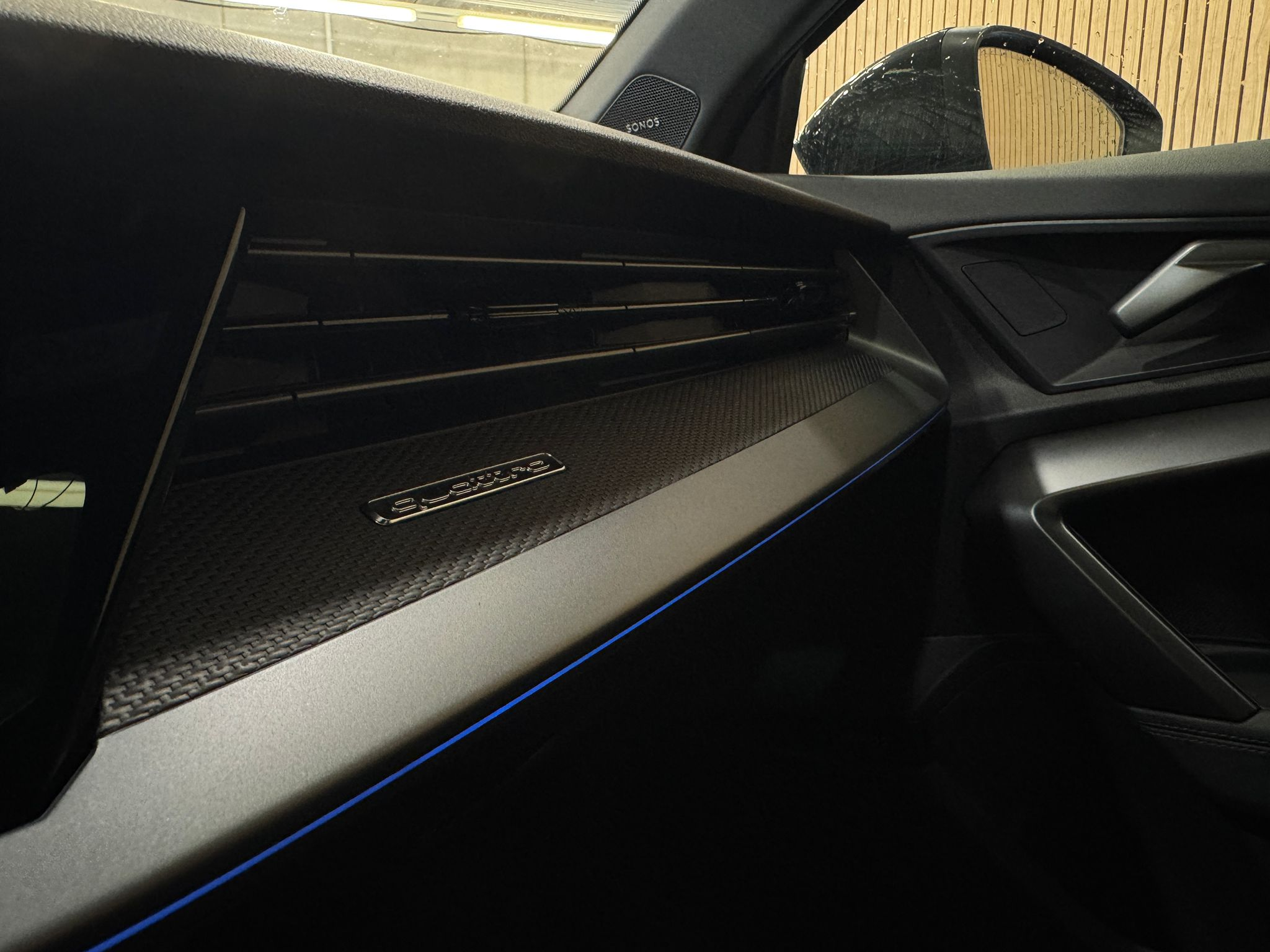 listing desktop thumbnail image 12