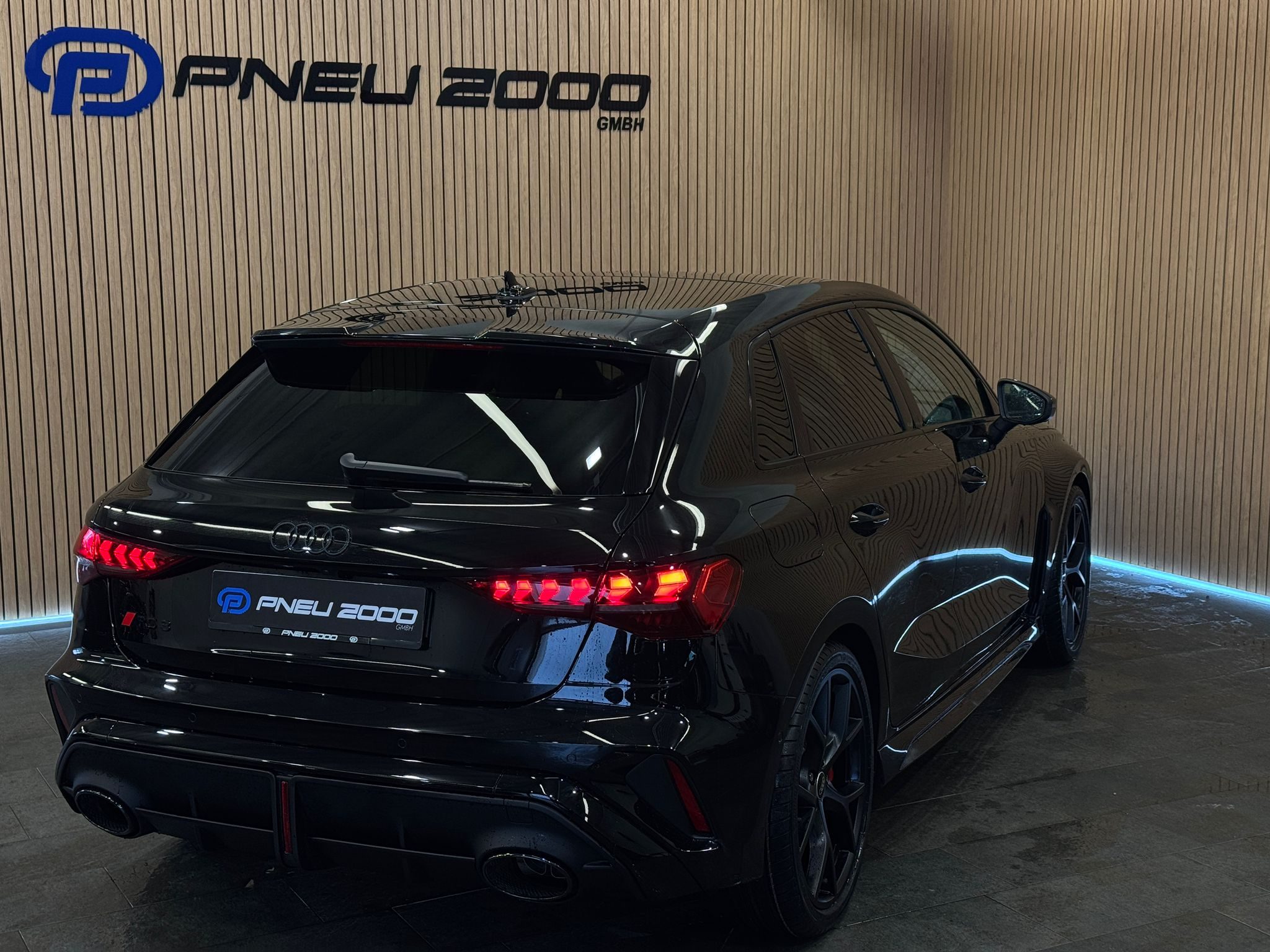 listing desktop thumbnail image 3