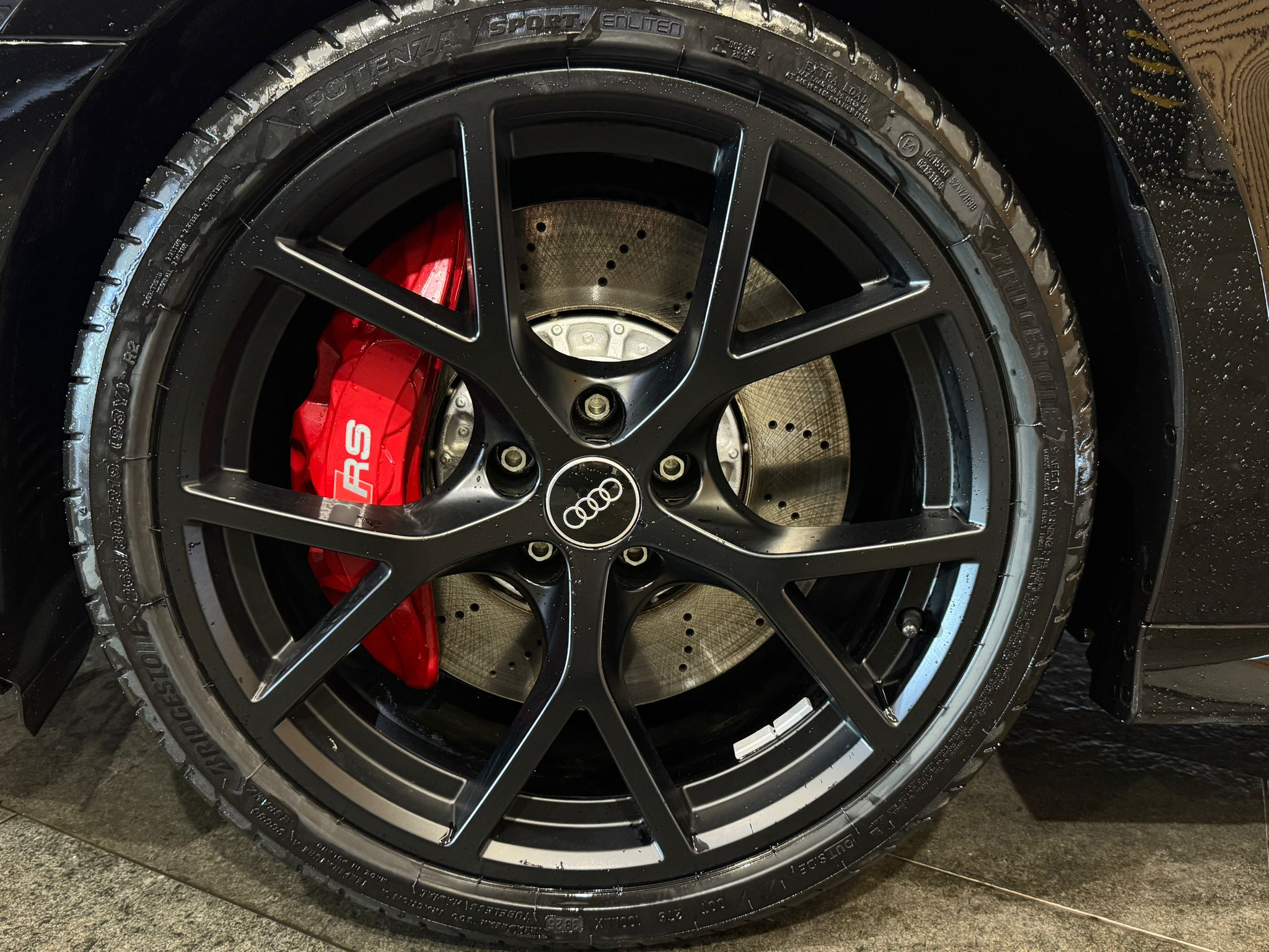 listing desktop thumbnail image 6