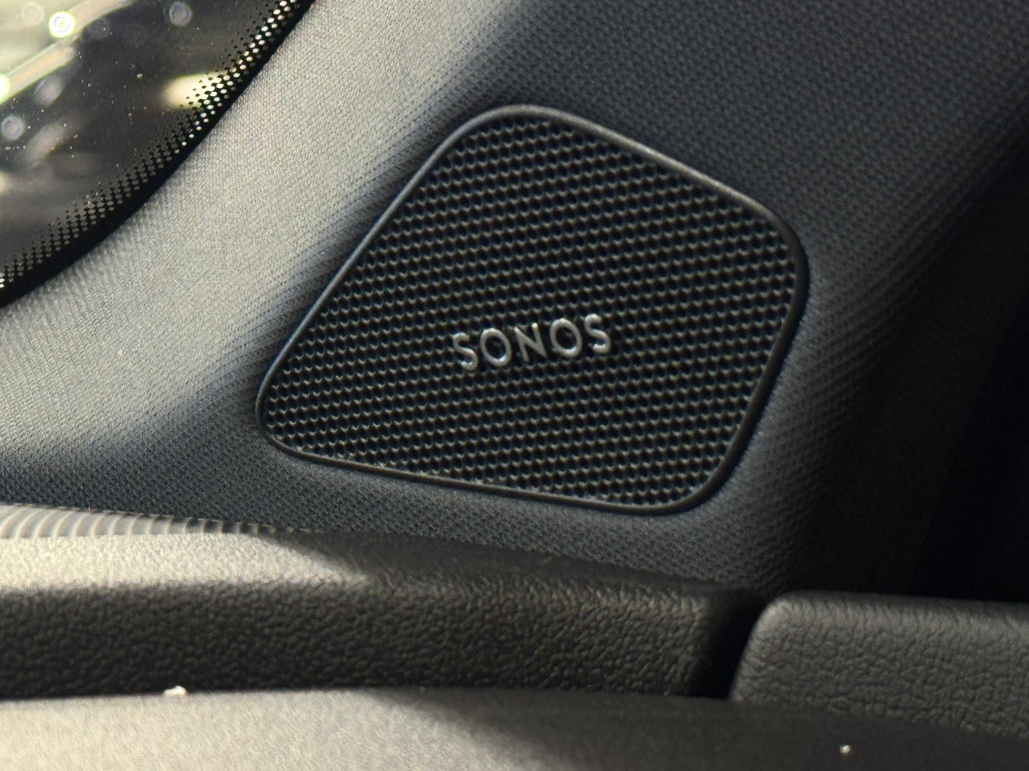 listing desktop thumbnail image 13