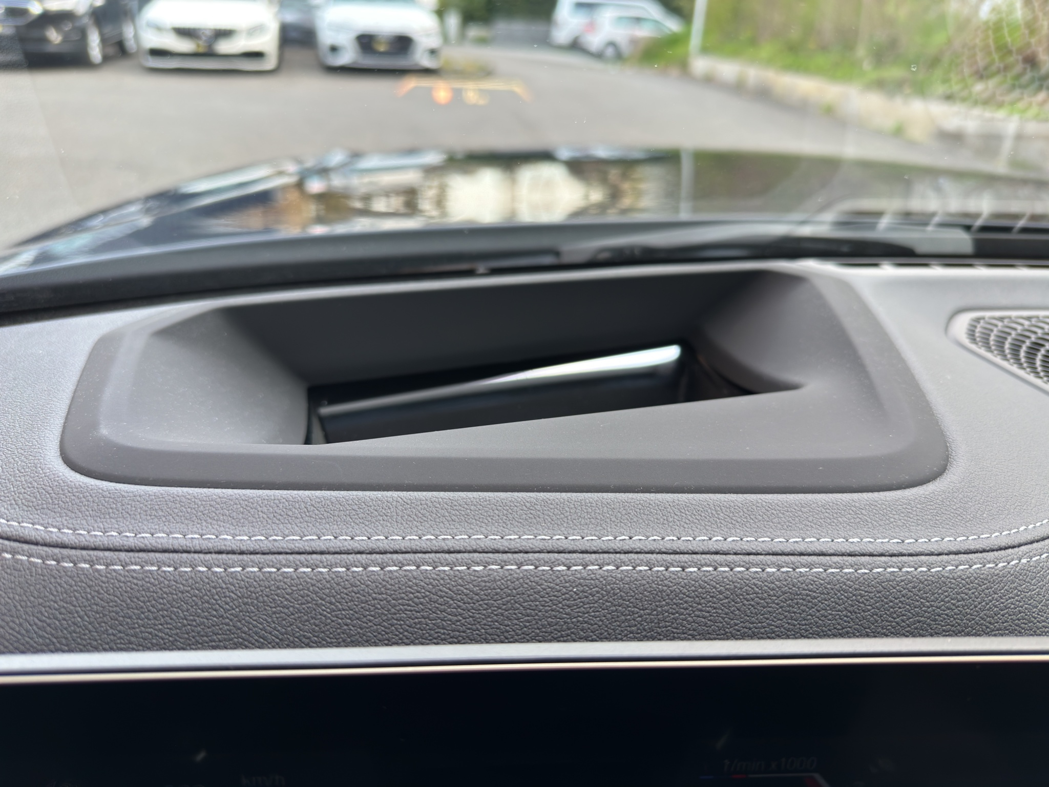 listing desktop thumbnail image 15