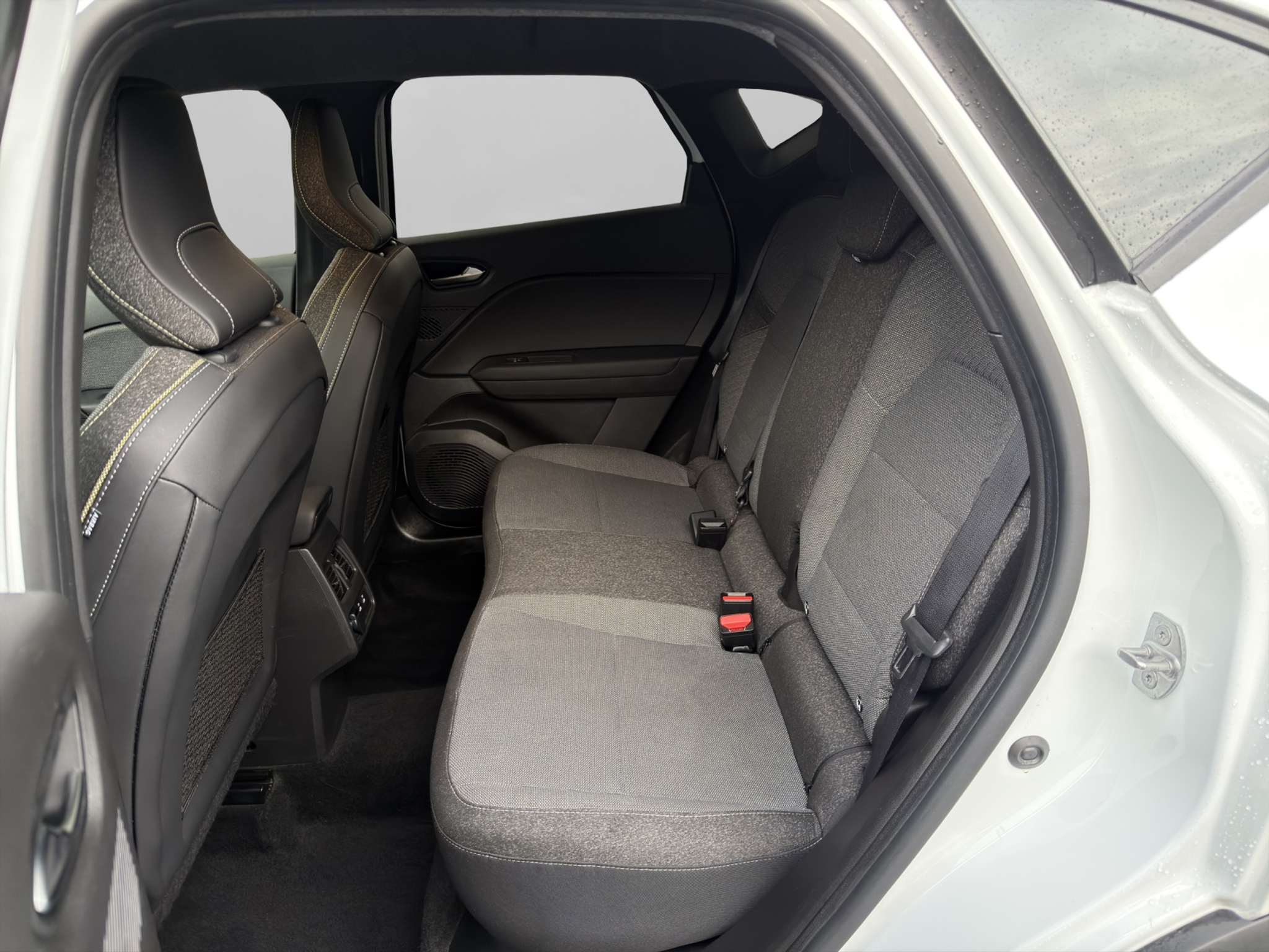 listing desktop thumbnail image 7