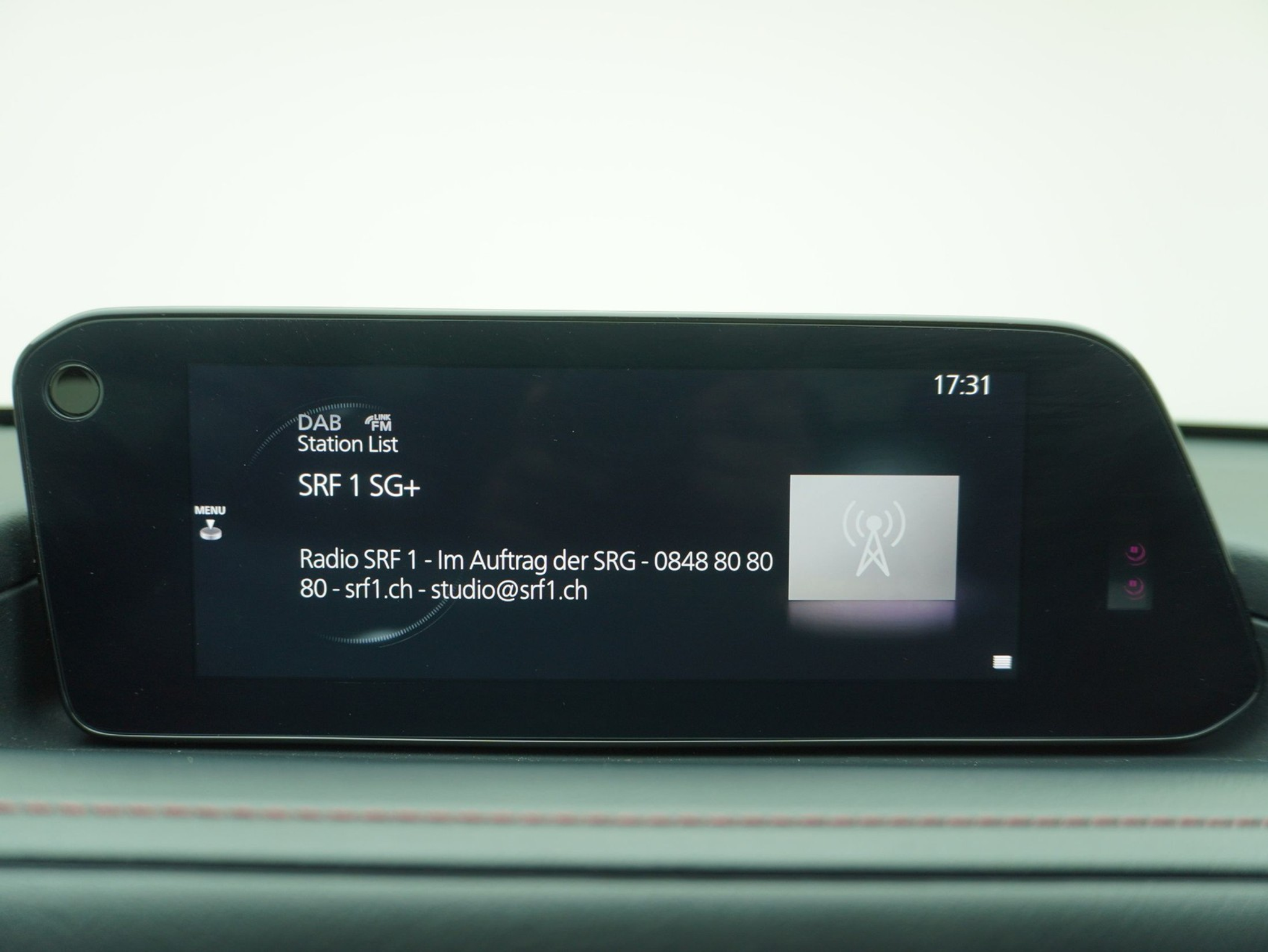 listing desktop thumbnail image 12