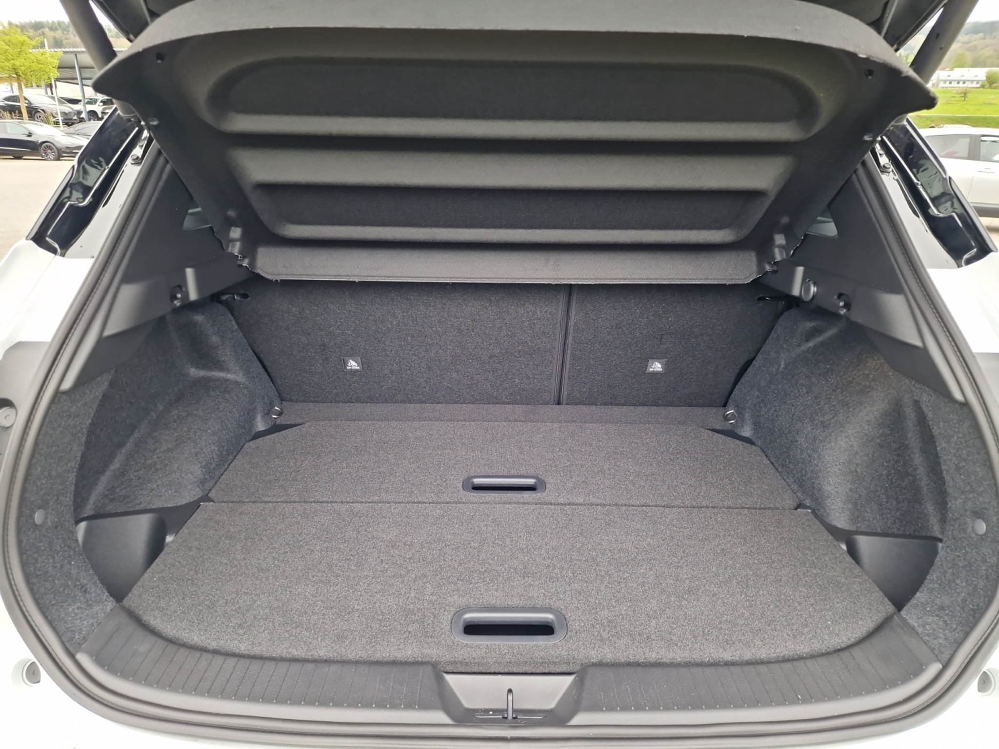 listing desktop thumbnail image 19