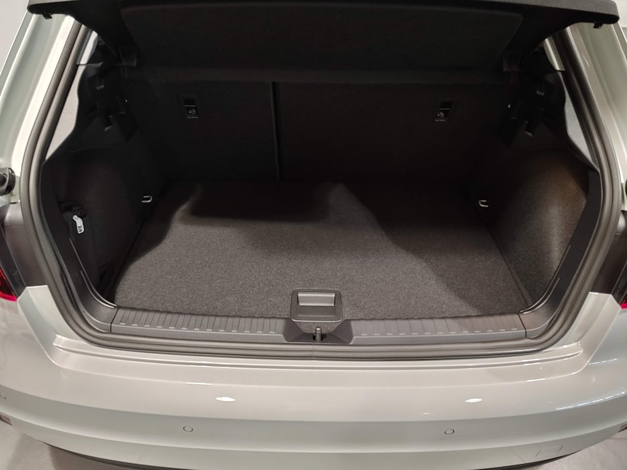 listing desktop thumbnail image 13