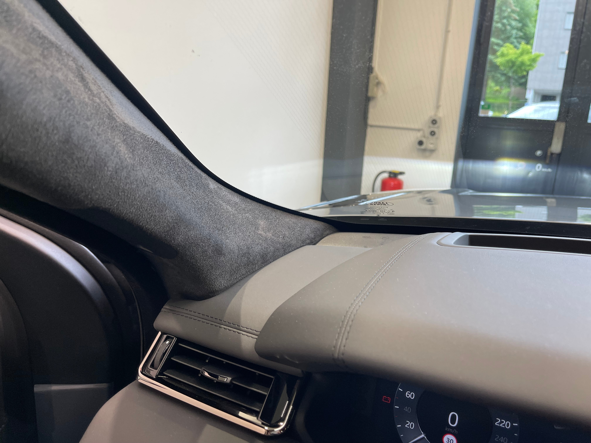 listing desktop thumbnail image 15