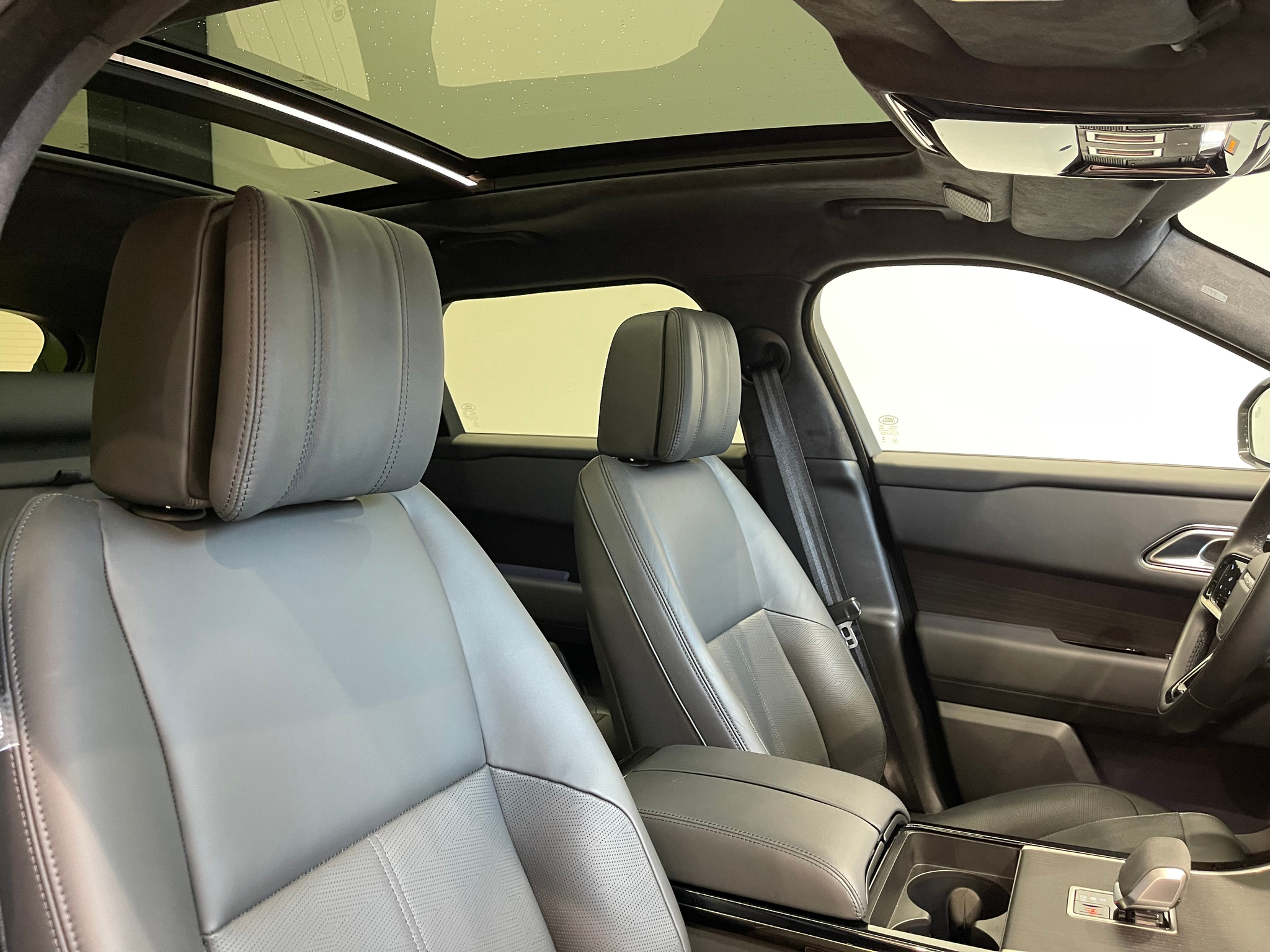 listing desktop thumbnail image 12