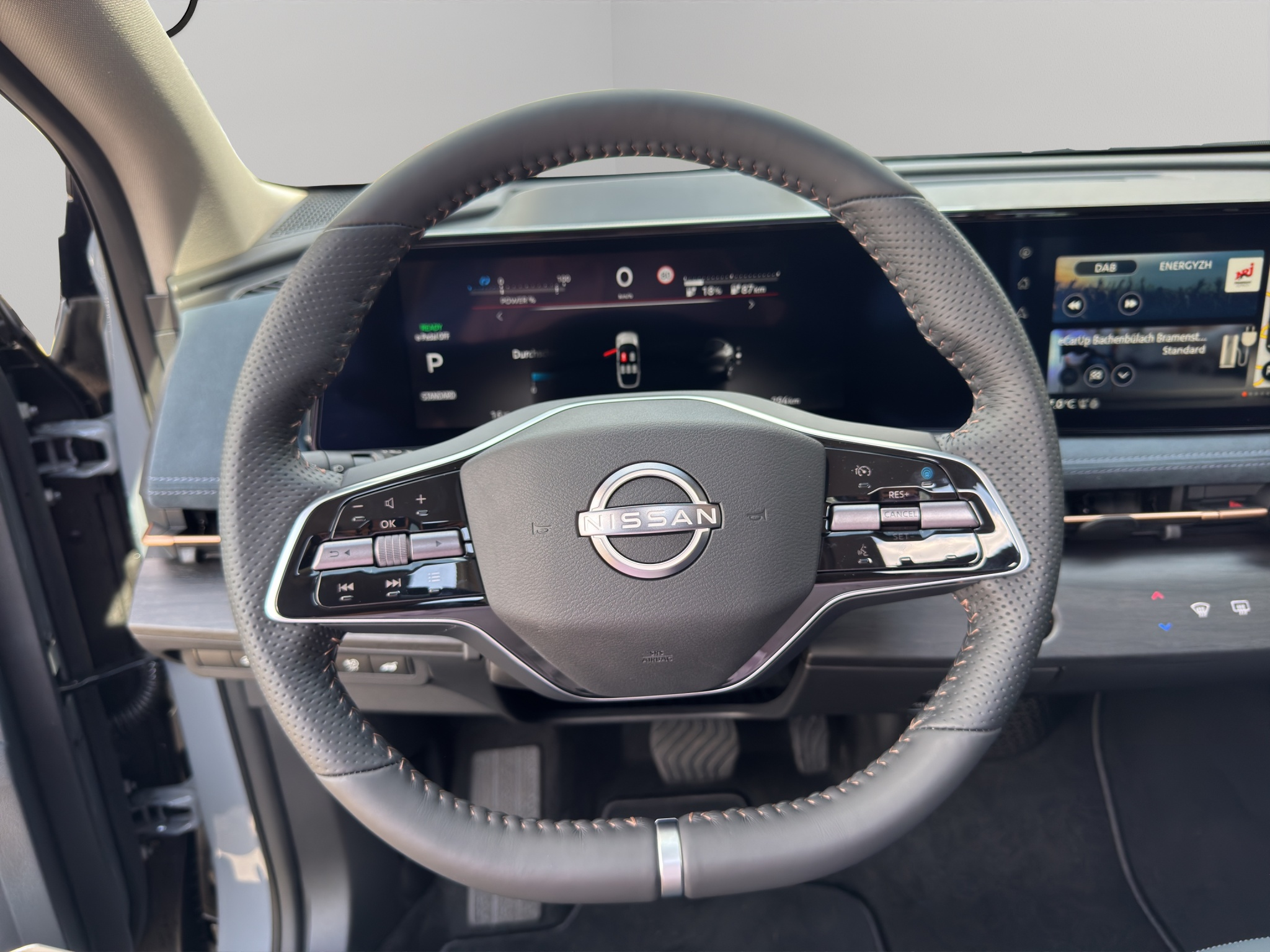 listing desktop thumbnail image 7