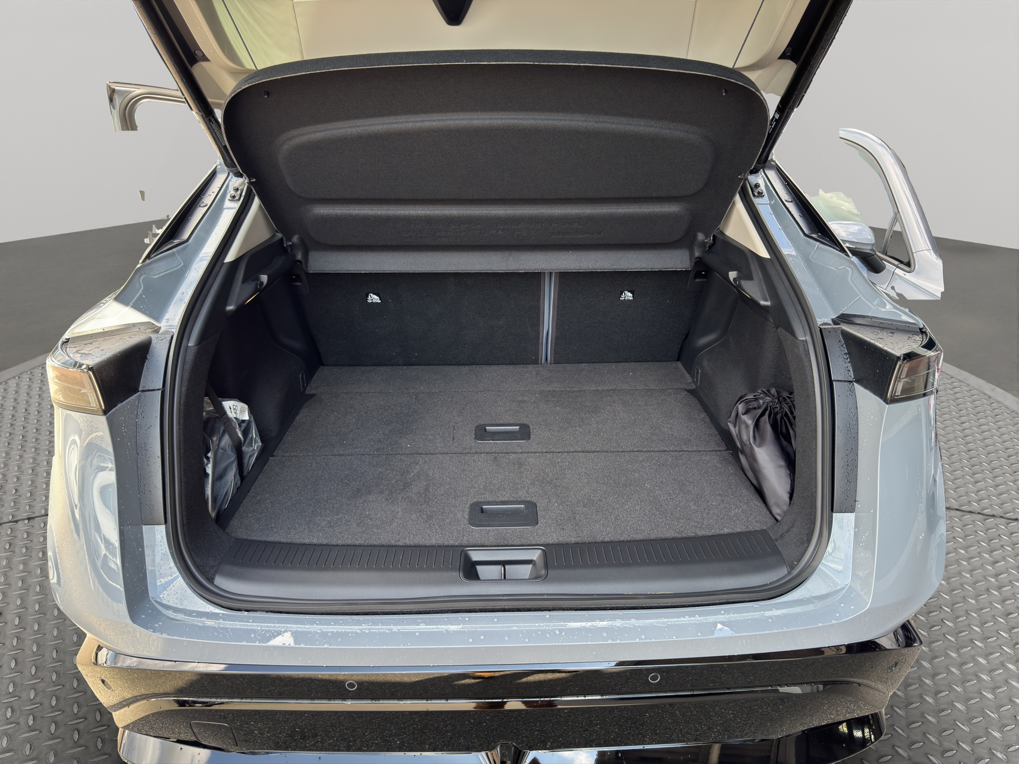 listing desktop thumbnail image 12