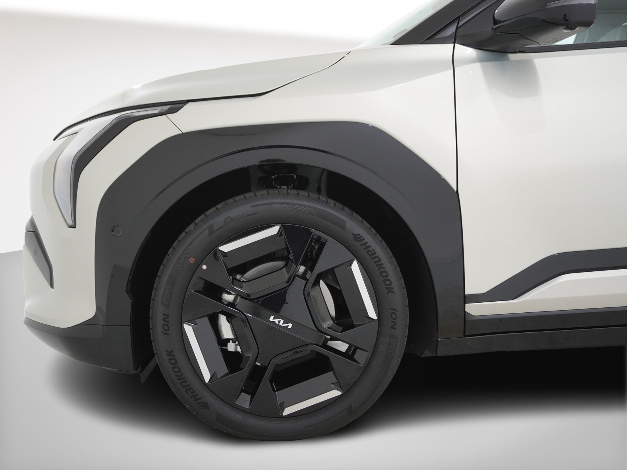 listing desktop thumbnail image 9