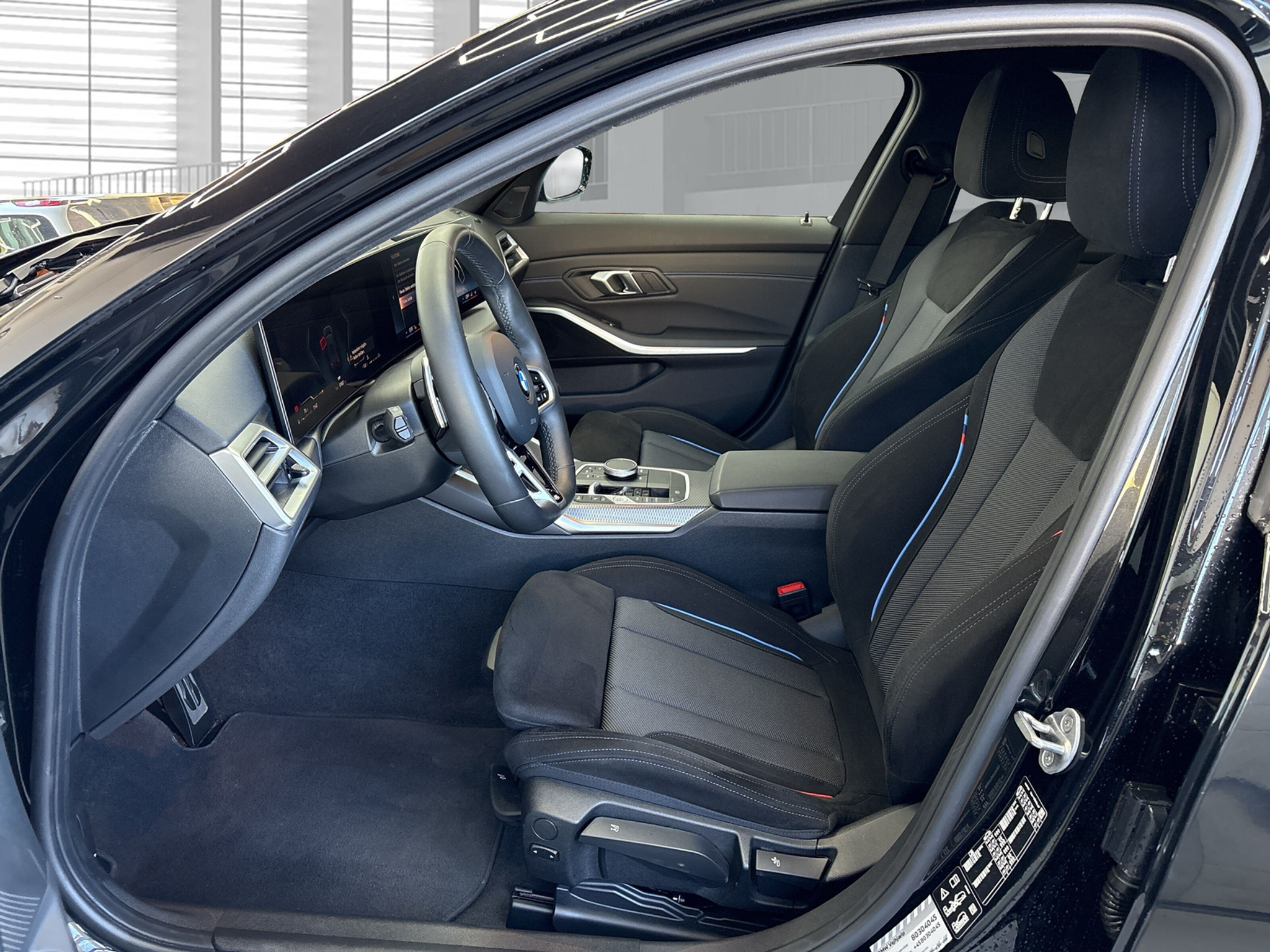 listing desktop thumbnail image 8