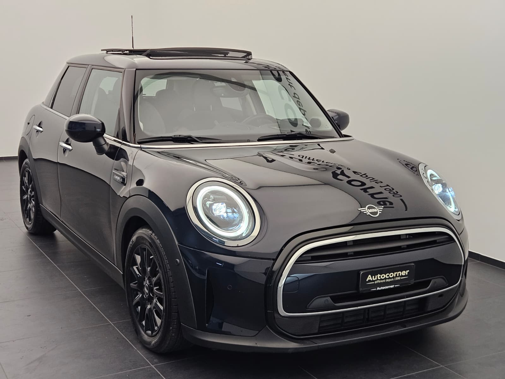 listing desktop thumbnail image 3