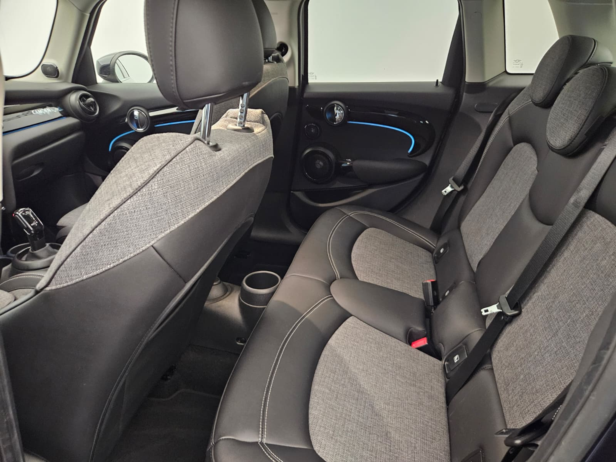 listing desktop thumbnail image 12