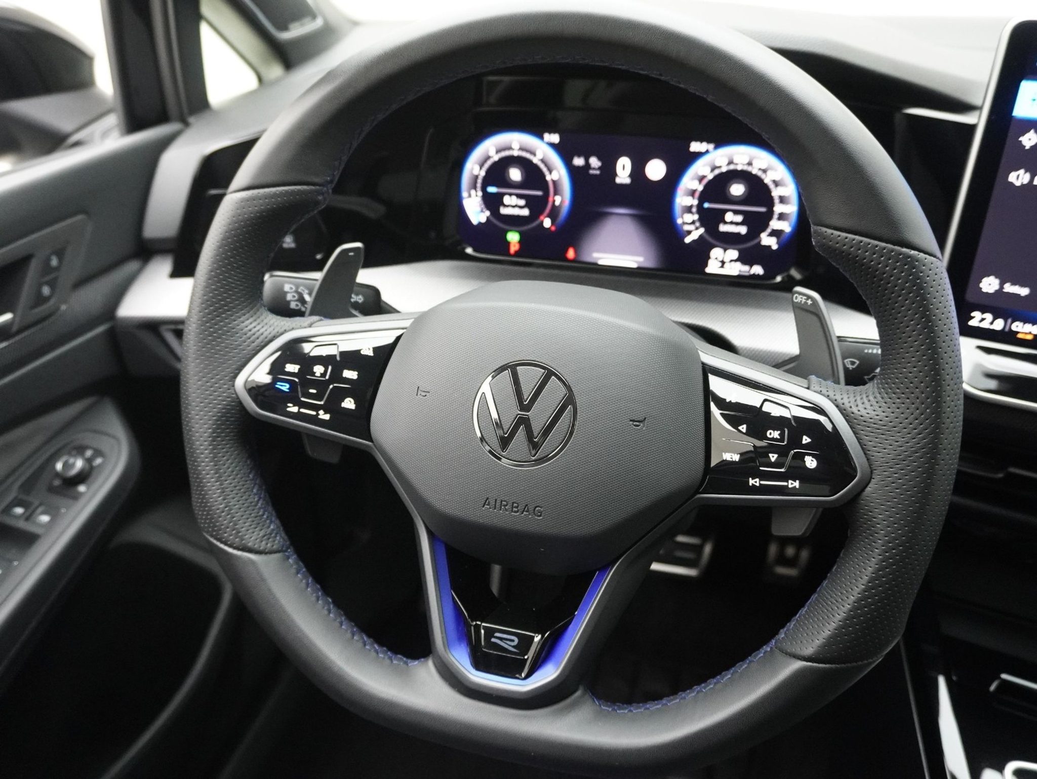 listing desktop thumbnail image 11