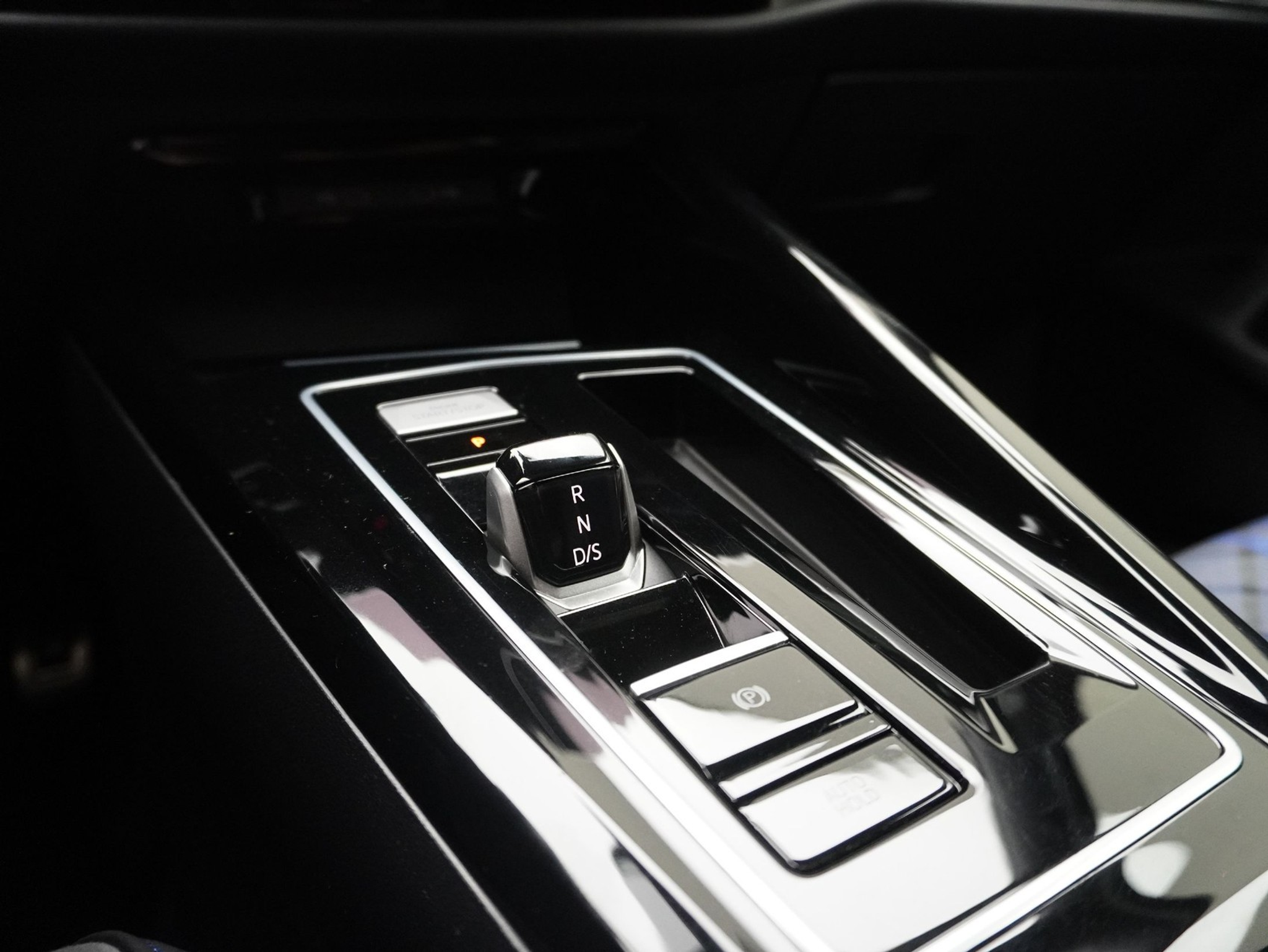 listing desktop thumbnail image 15