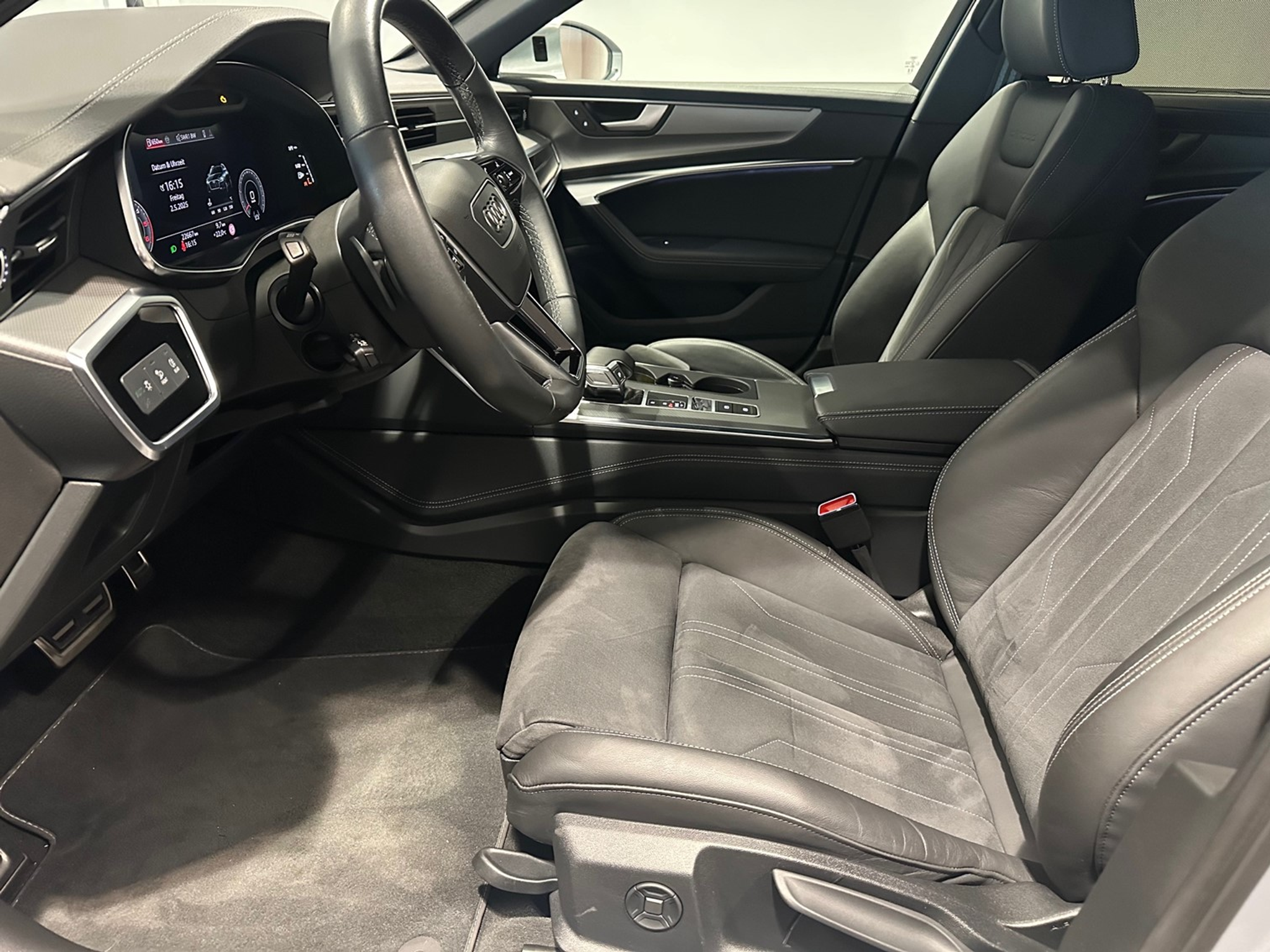 listing desktop thumbnail image 3