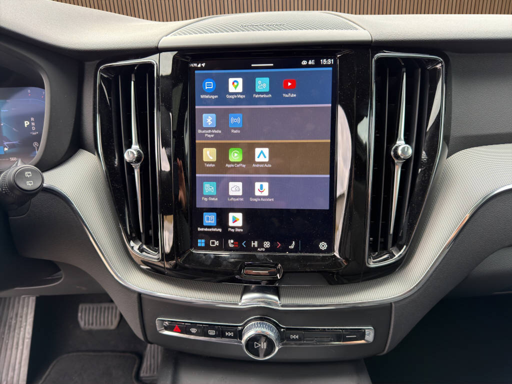 listing desktop thumbnail image 21