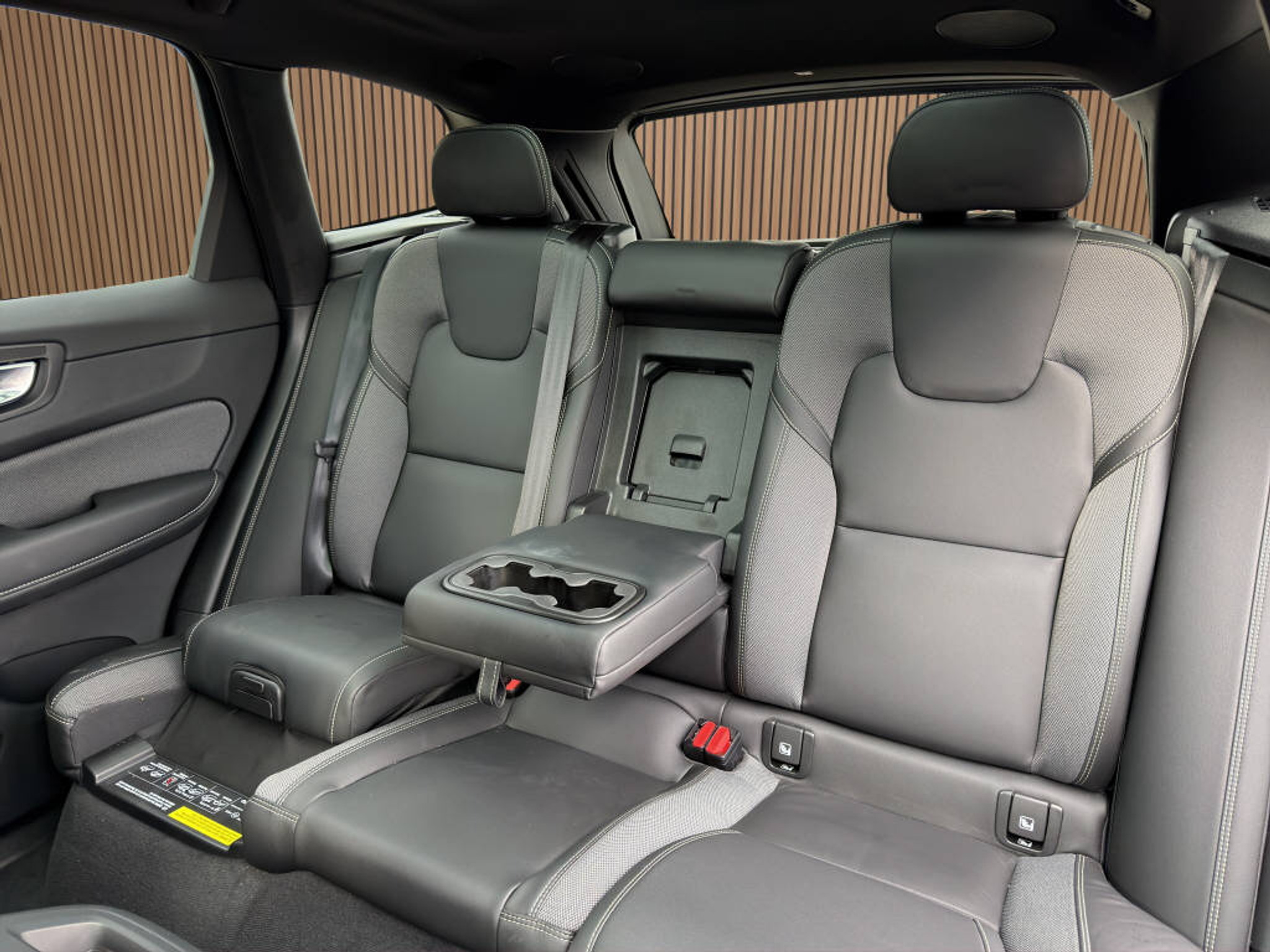 listing desktop thumbnail image 19