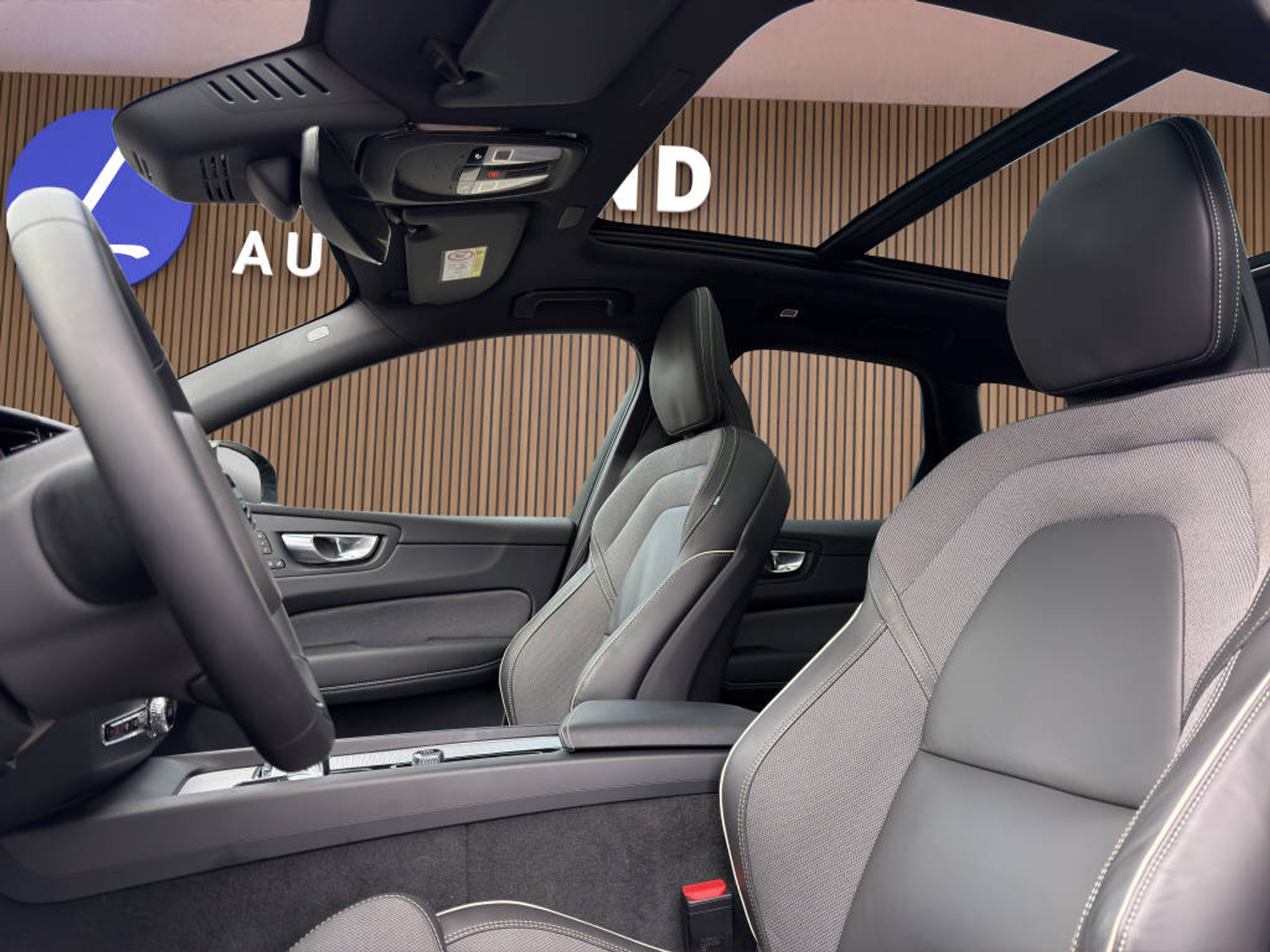 listing desktop thumbnail image 14