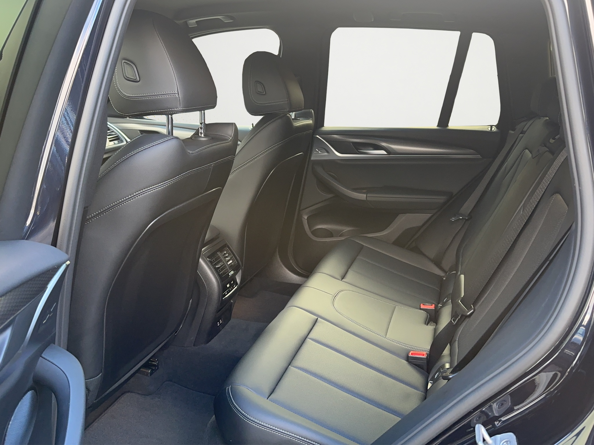 listing desktop thumbnail image 13