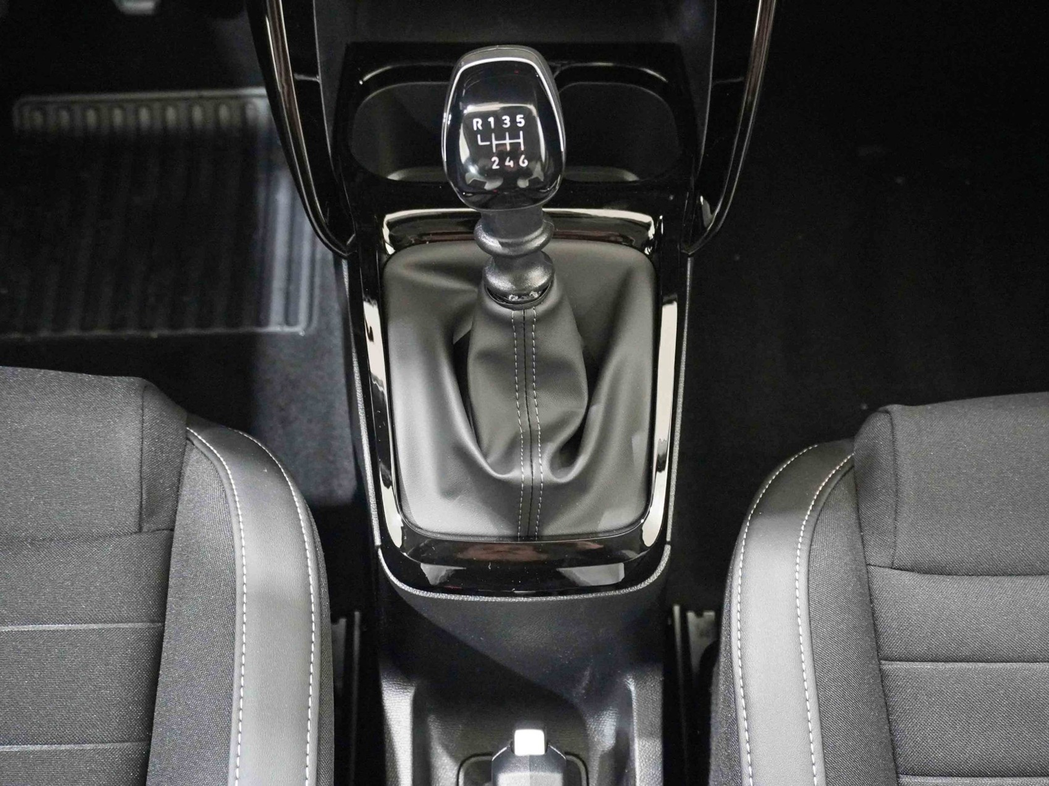 listing desktop thumbnail image 15