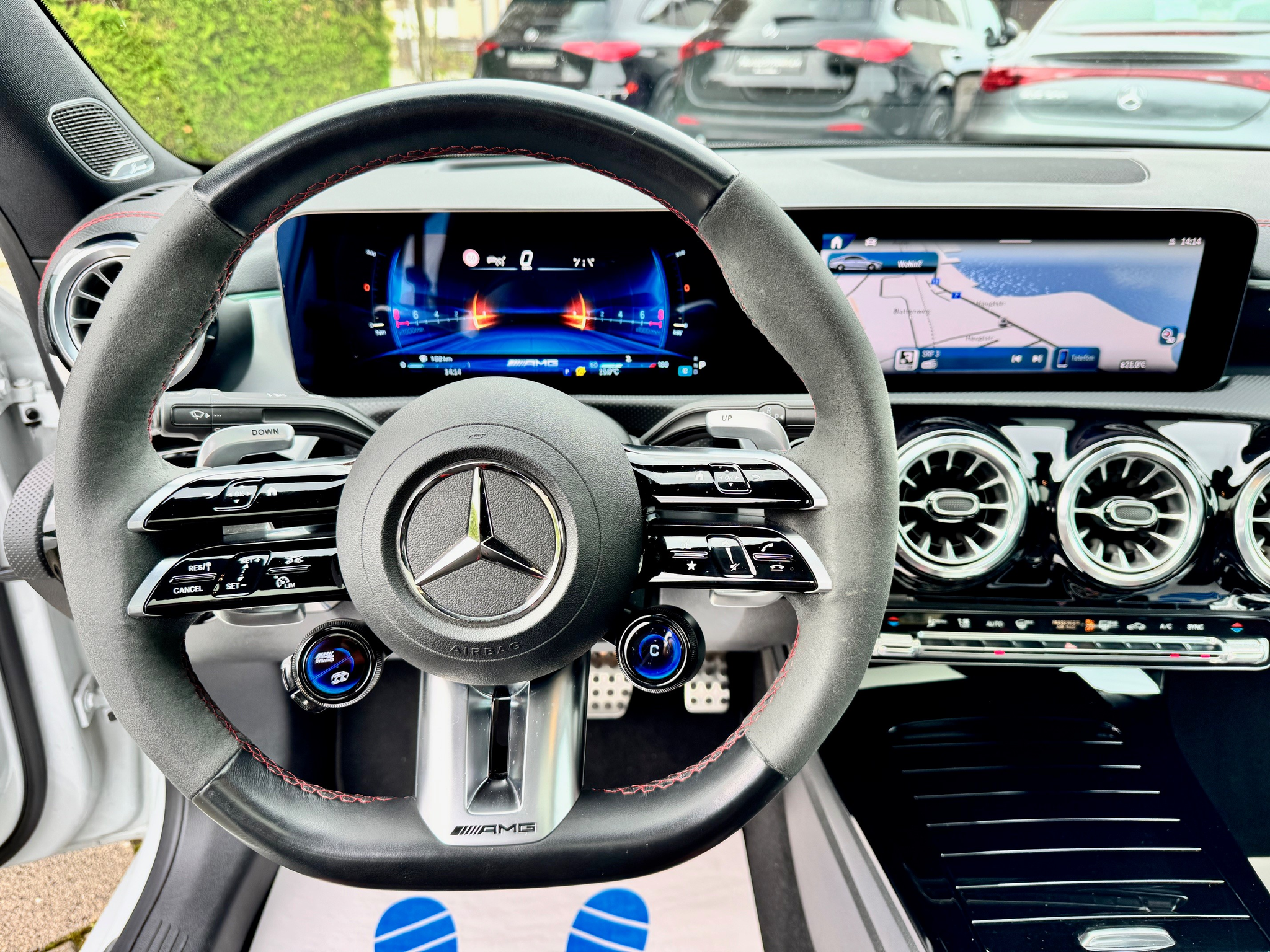 listing desktop thumbnail image 8