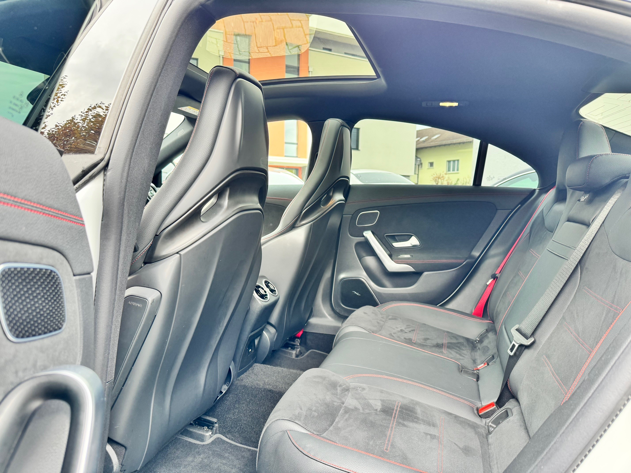 listing desktop thumbnail image 15