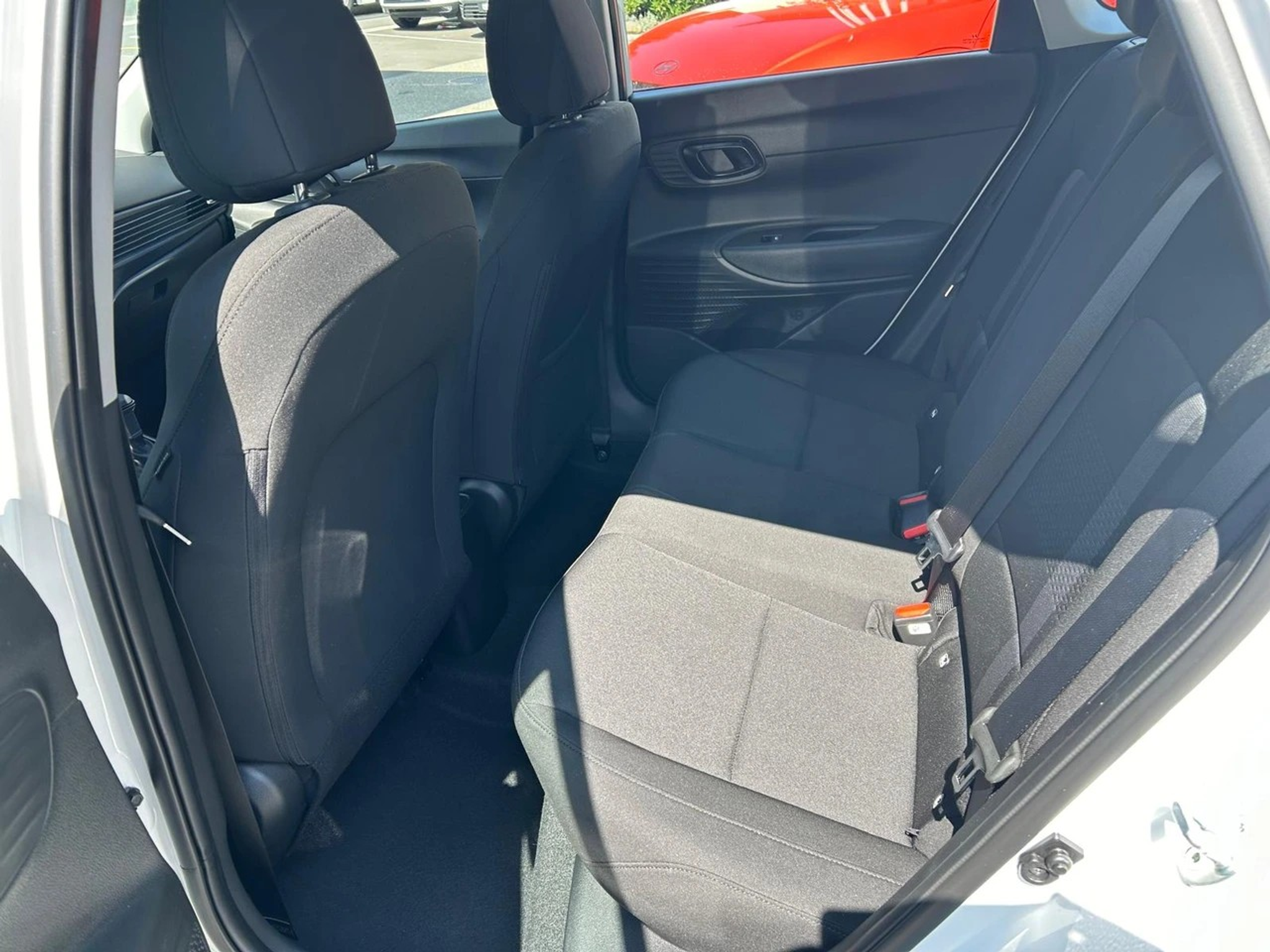 listing desktop thumbnail image 10