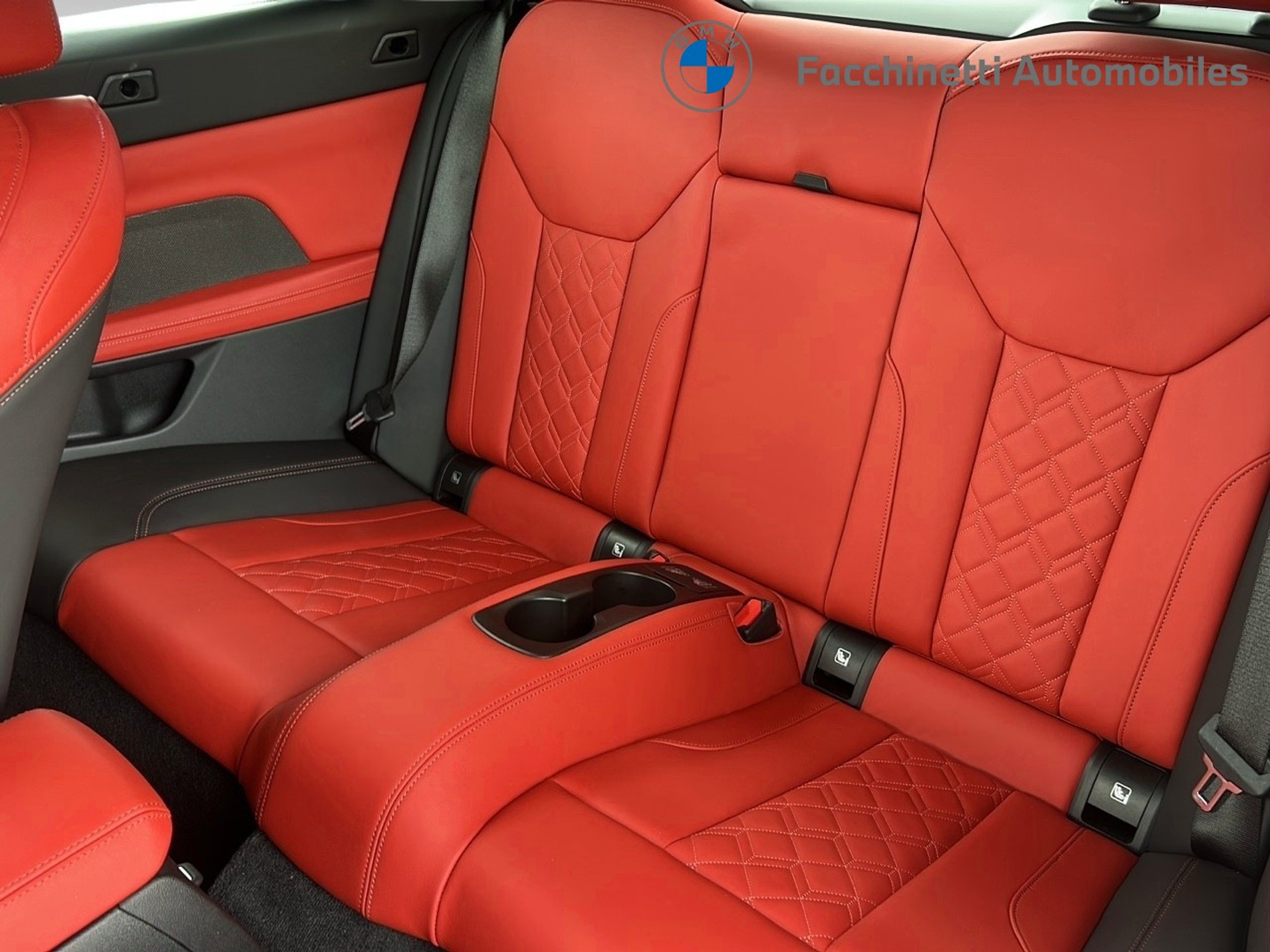 listing desktop thumbnail image 11