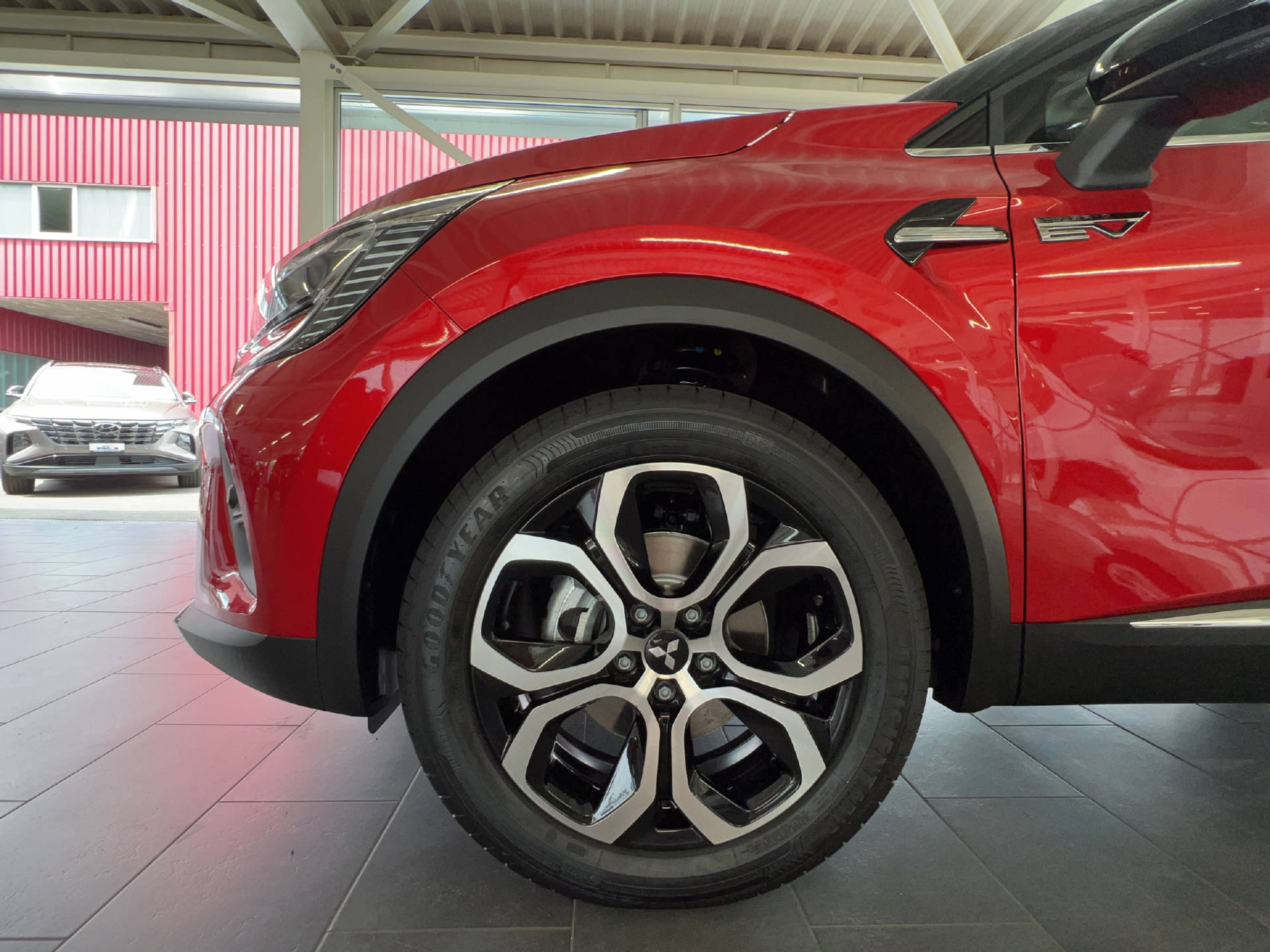 listing desktop thumbnail image 15