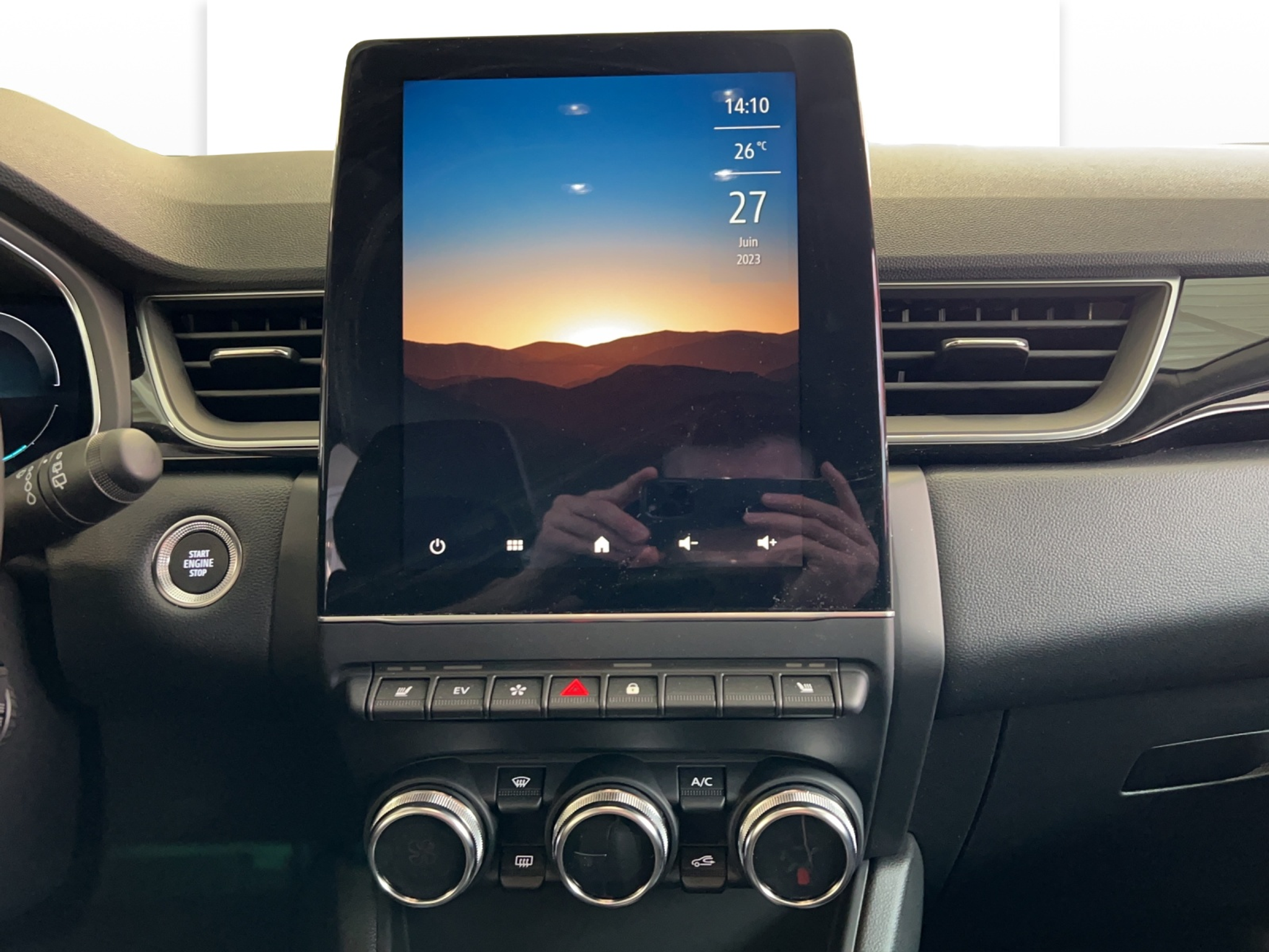 listing desktop thumbnail image 9