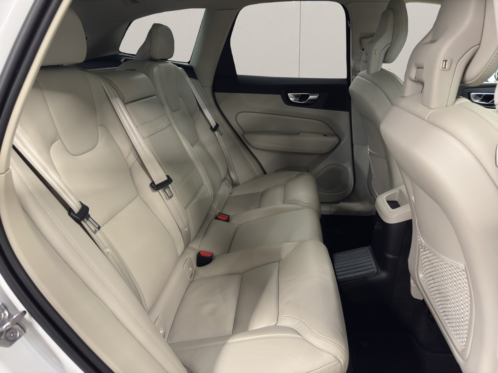 listing desktop thumbnail image 10