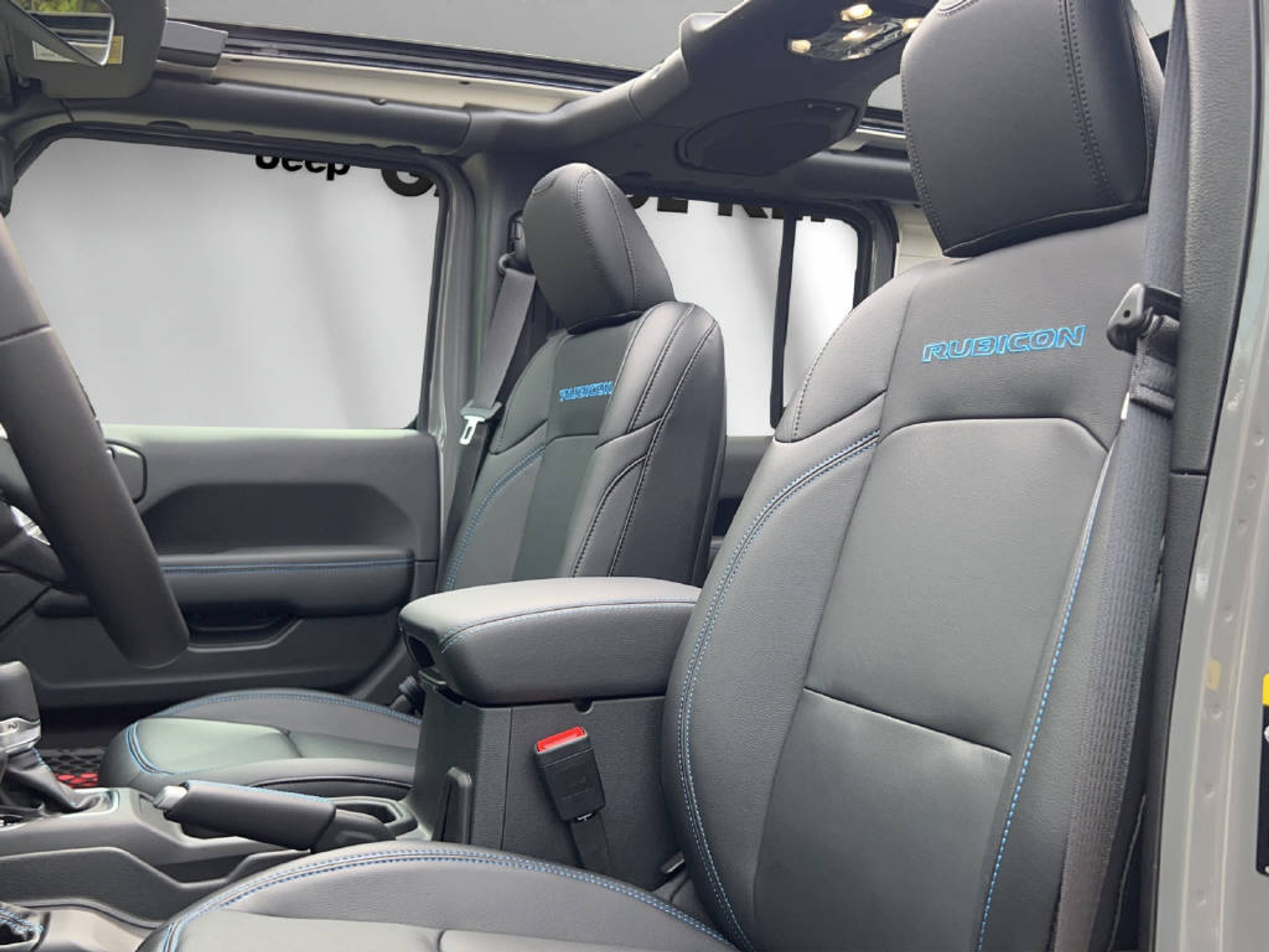 listing desktop thumbnail image 3