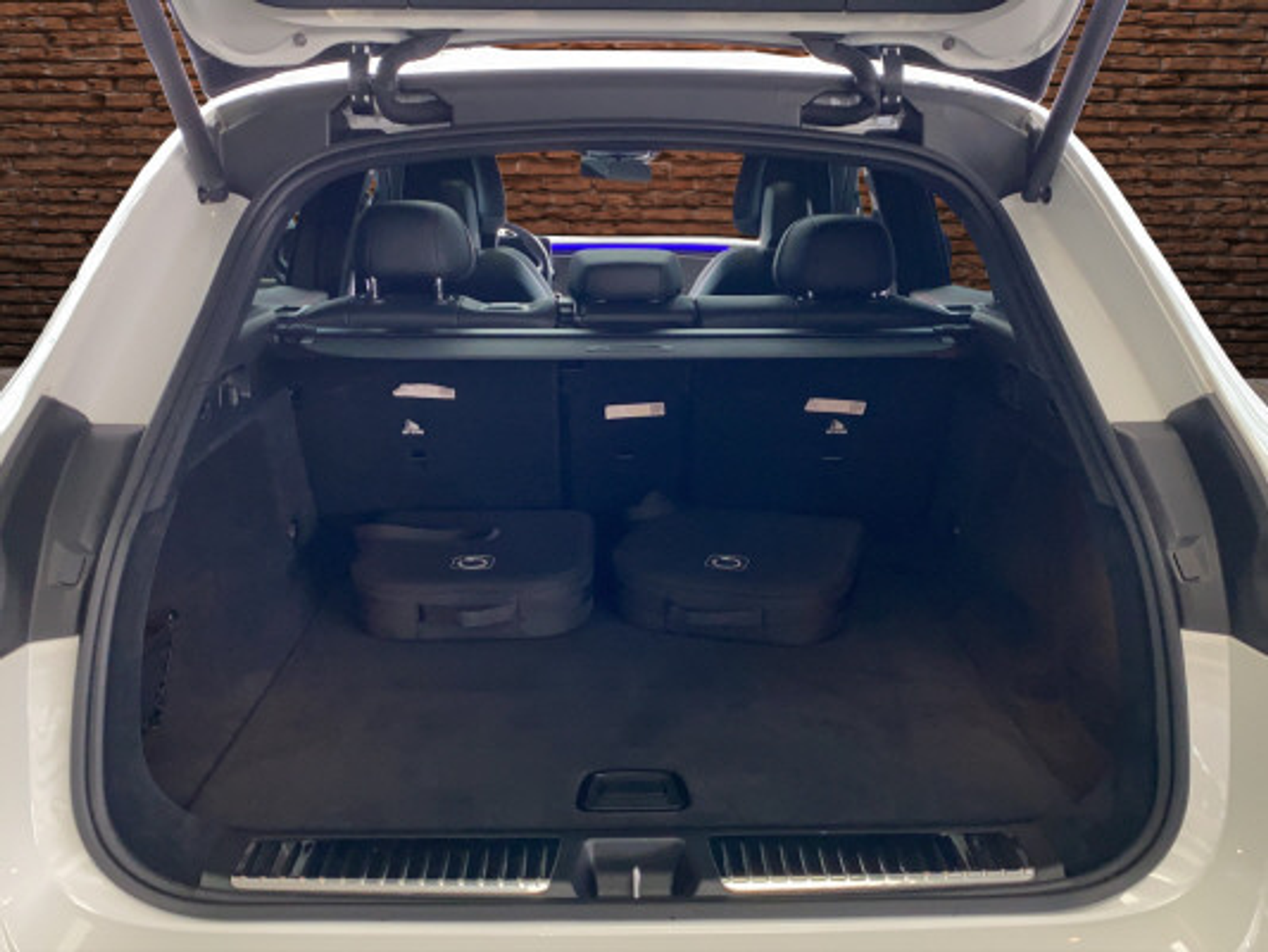 listing desktop thumbnail image 7