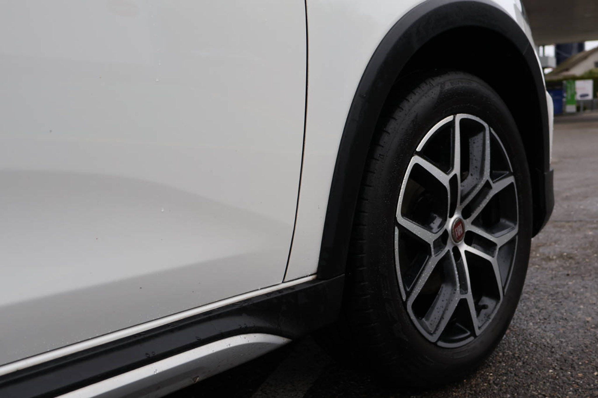 listing desktop thumbnail image 9