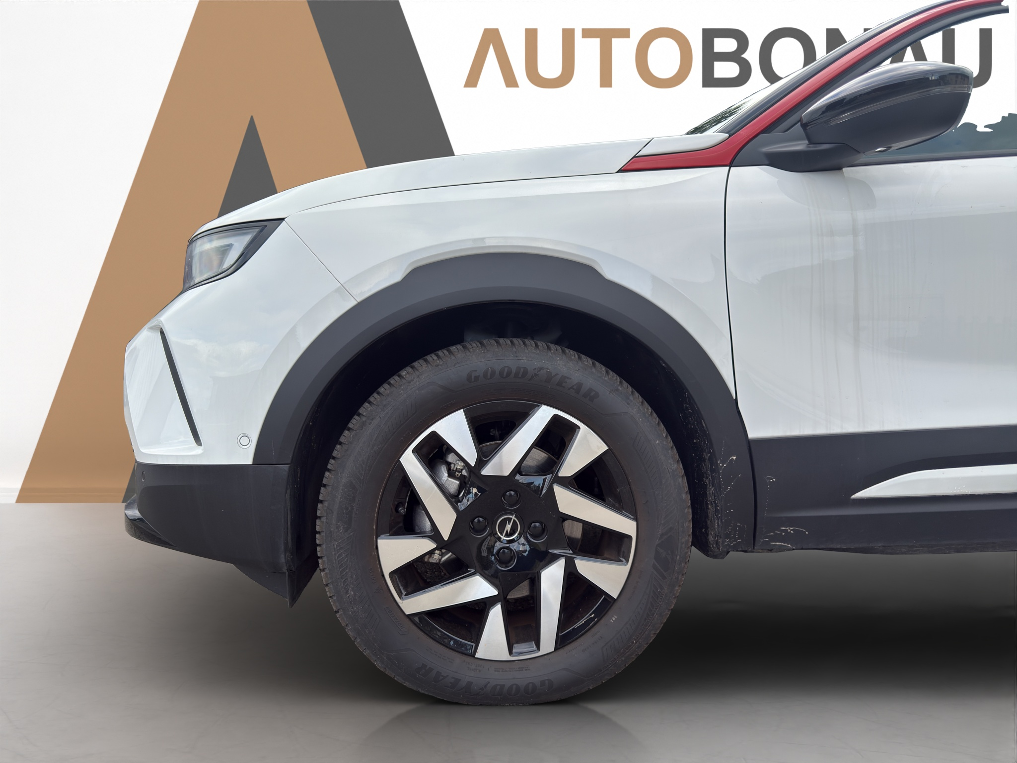 listing desktop thumbnail image 18