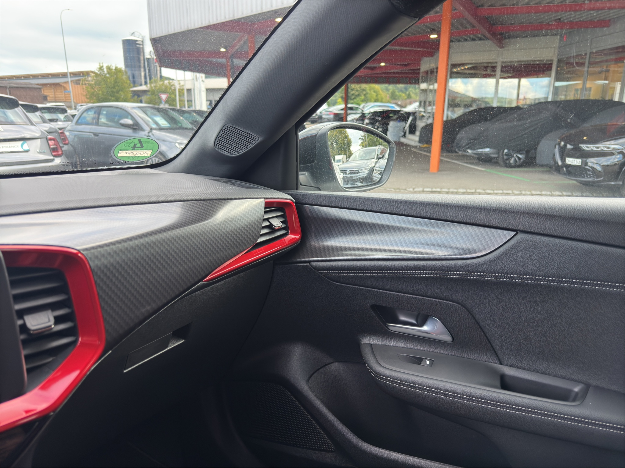 listing desktop thumbnail image 24