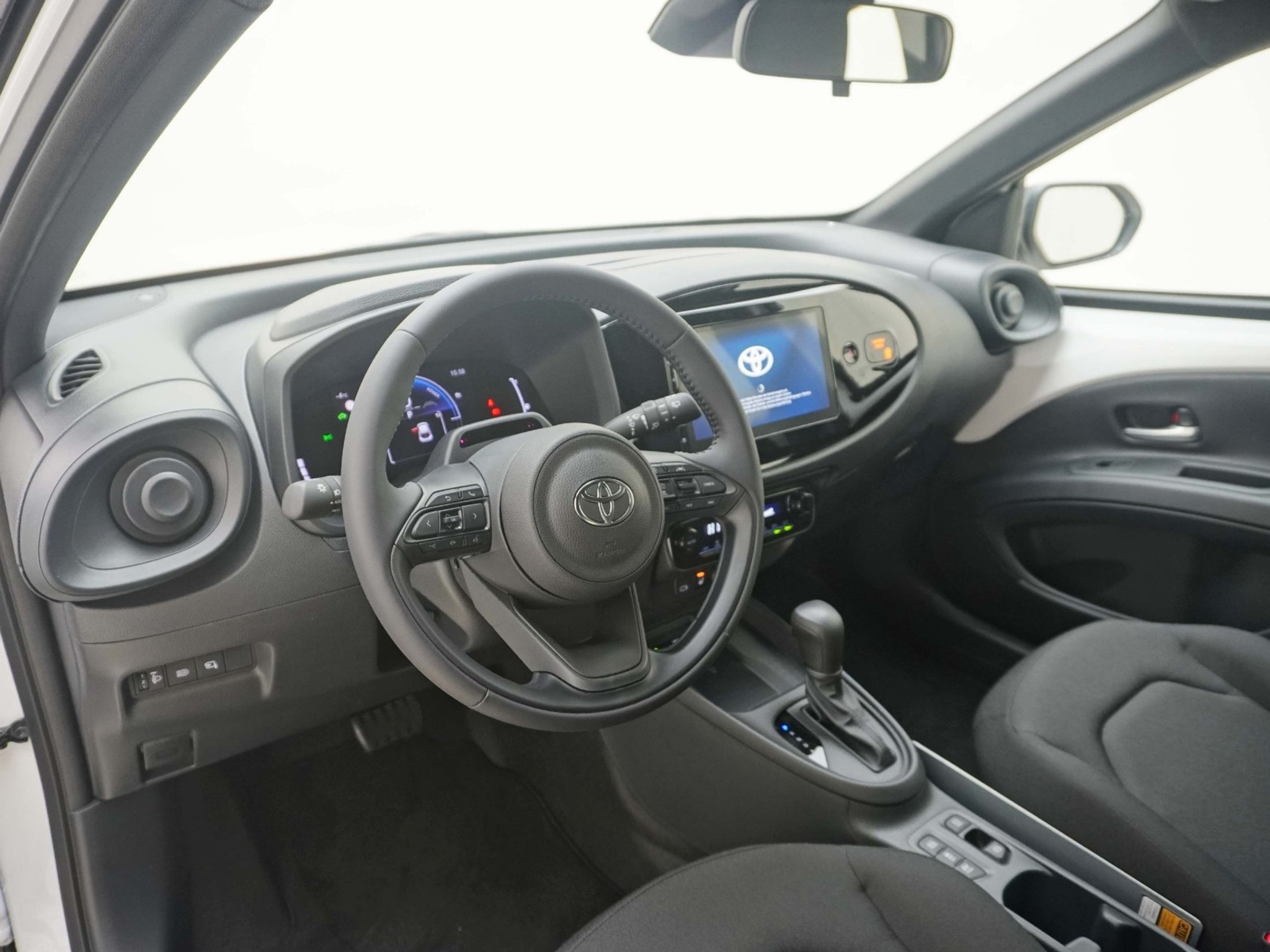 listing desktop thumbnail image 8