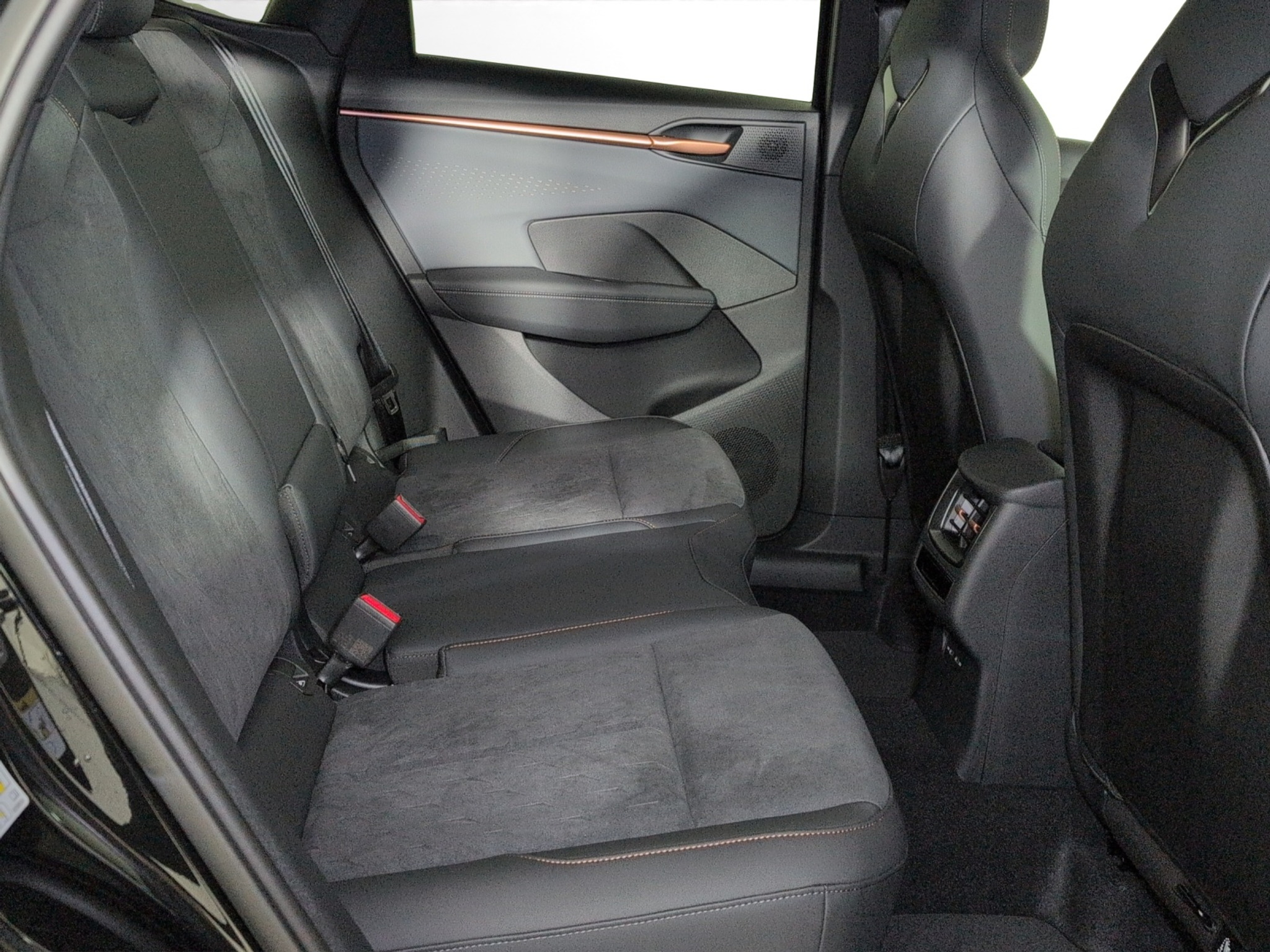 listing desktop thumbnail image 8