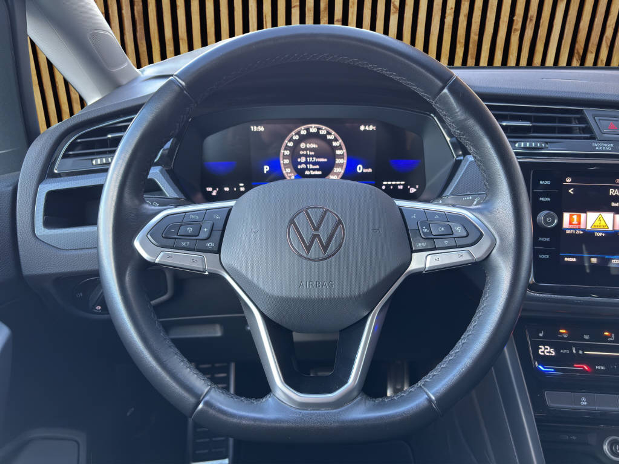 listing desktop thumbnail image 8